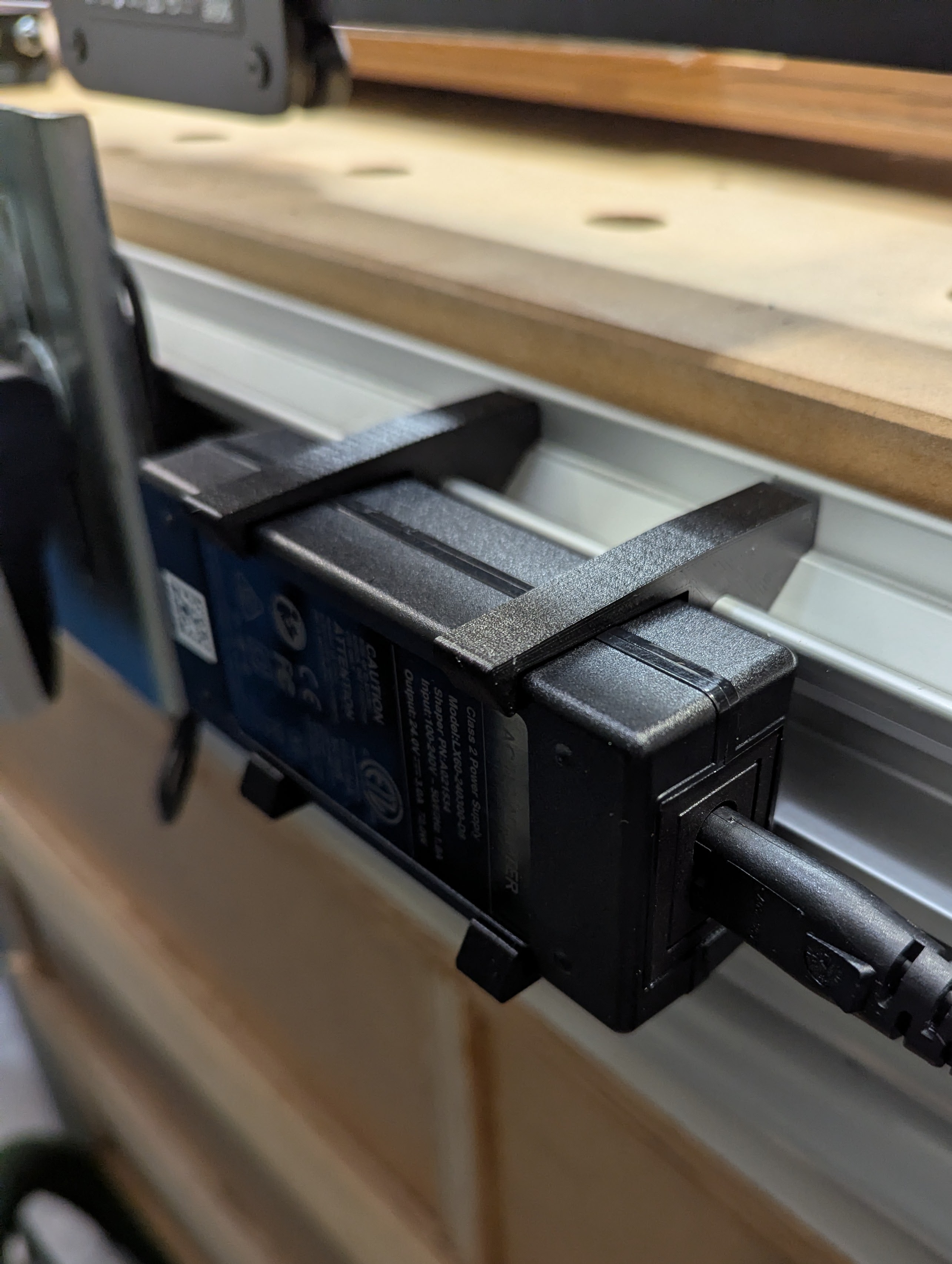 Shaper Benchpilot power supply MFT/3 holder