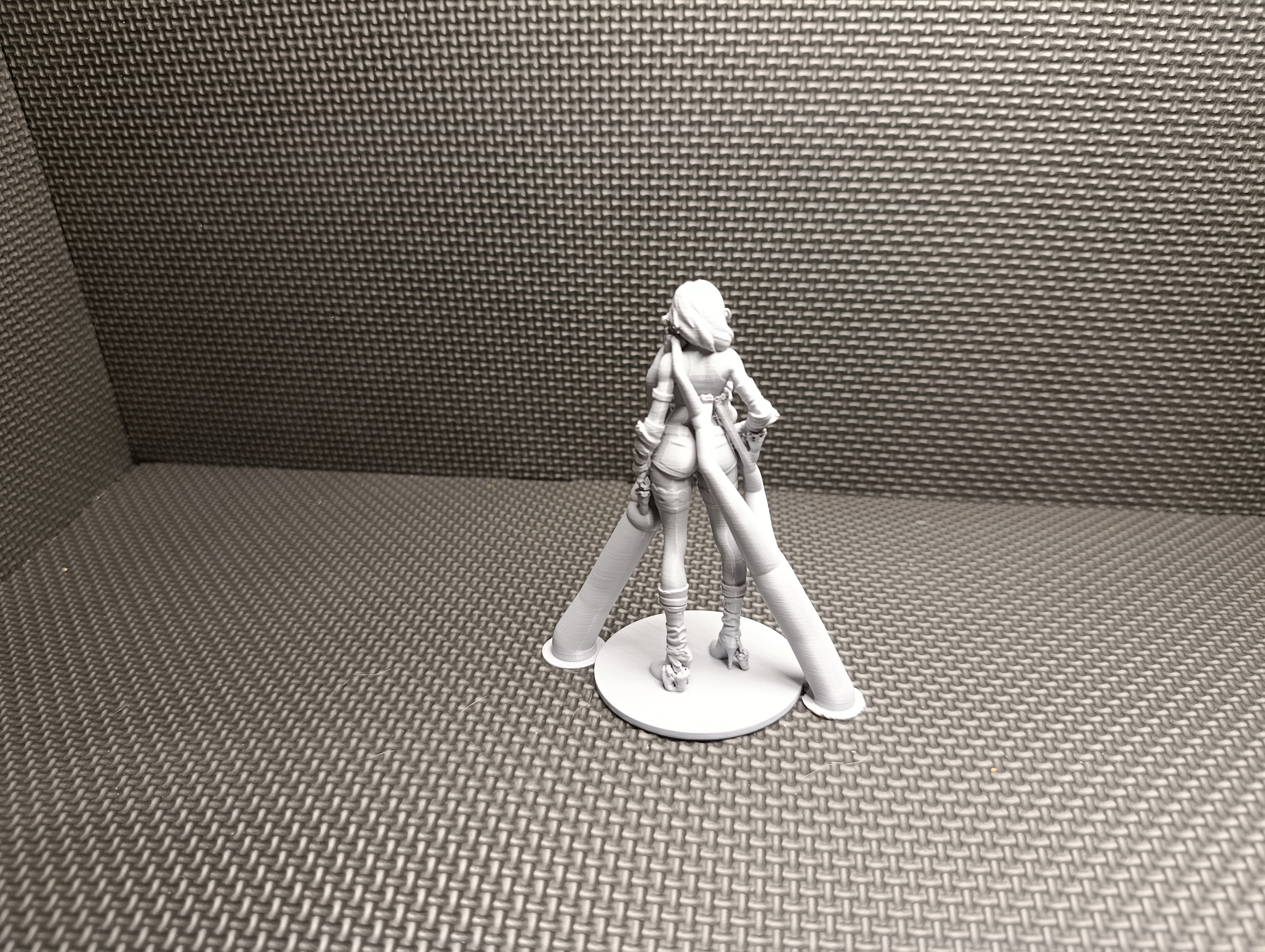 Female Figurine - High Heels, Braid & Shorts — thumbnail 6