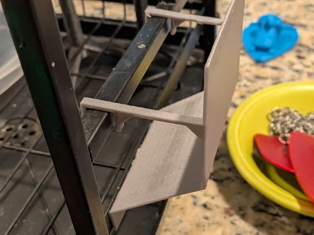 Sponge holder for drying rack