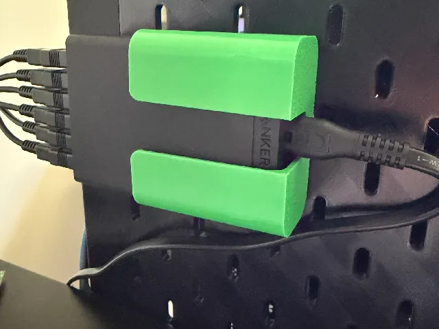 Anker PowerPort 6 Skadis Mount