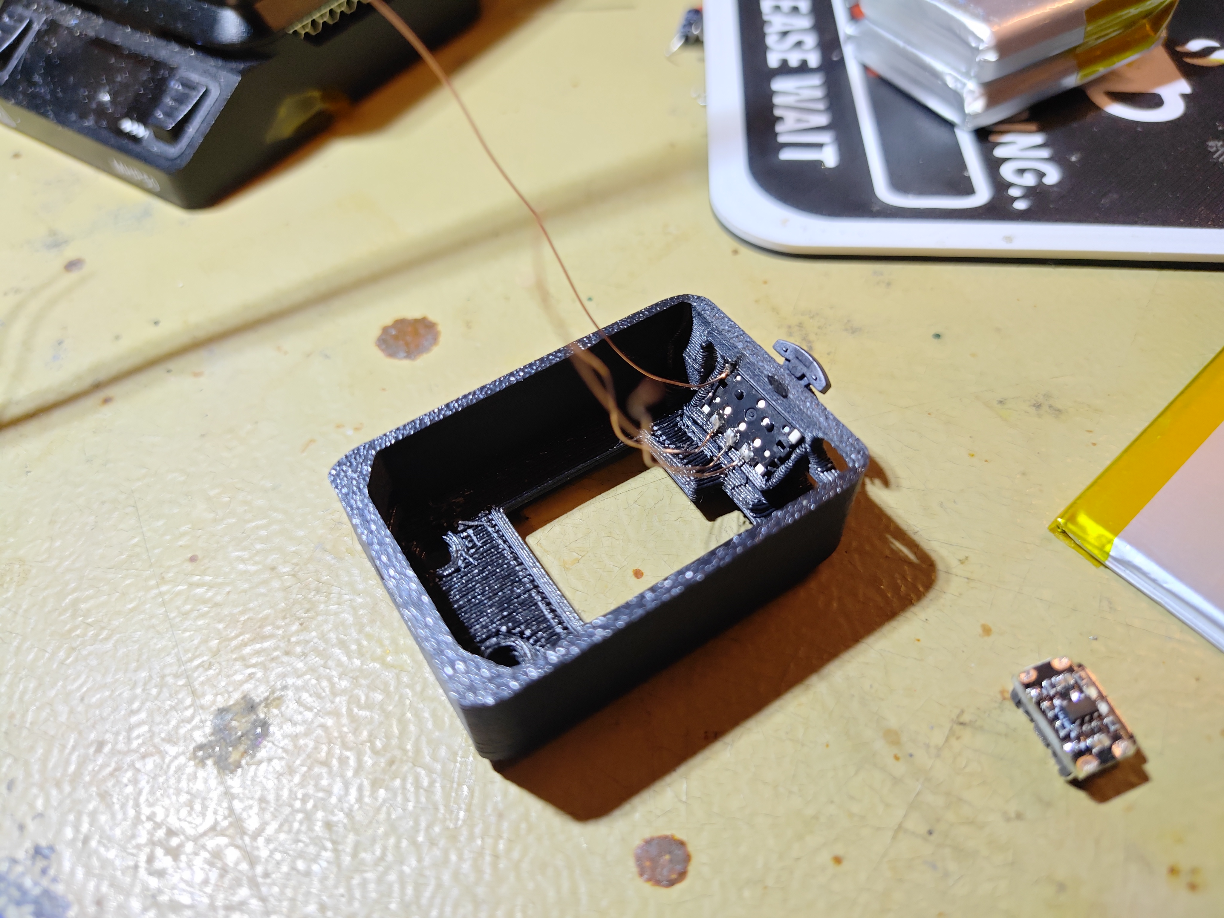 Miniatura 21 do modelo 3D Meshtastic  MICRO node "Bumblebee"