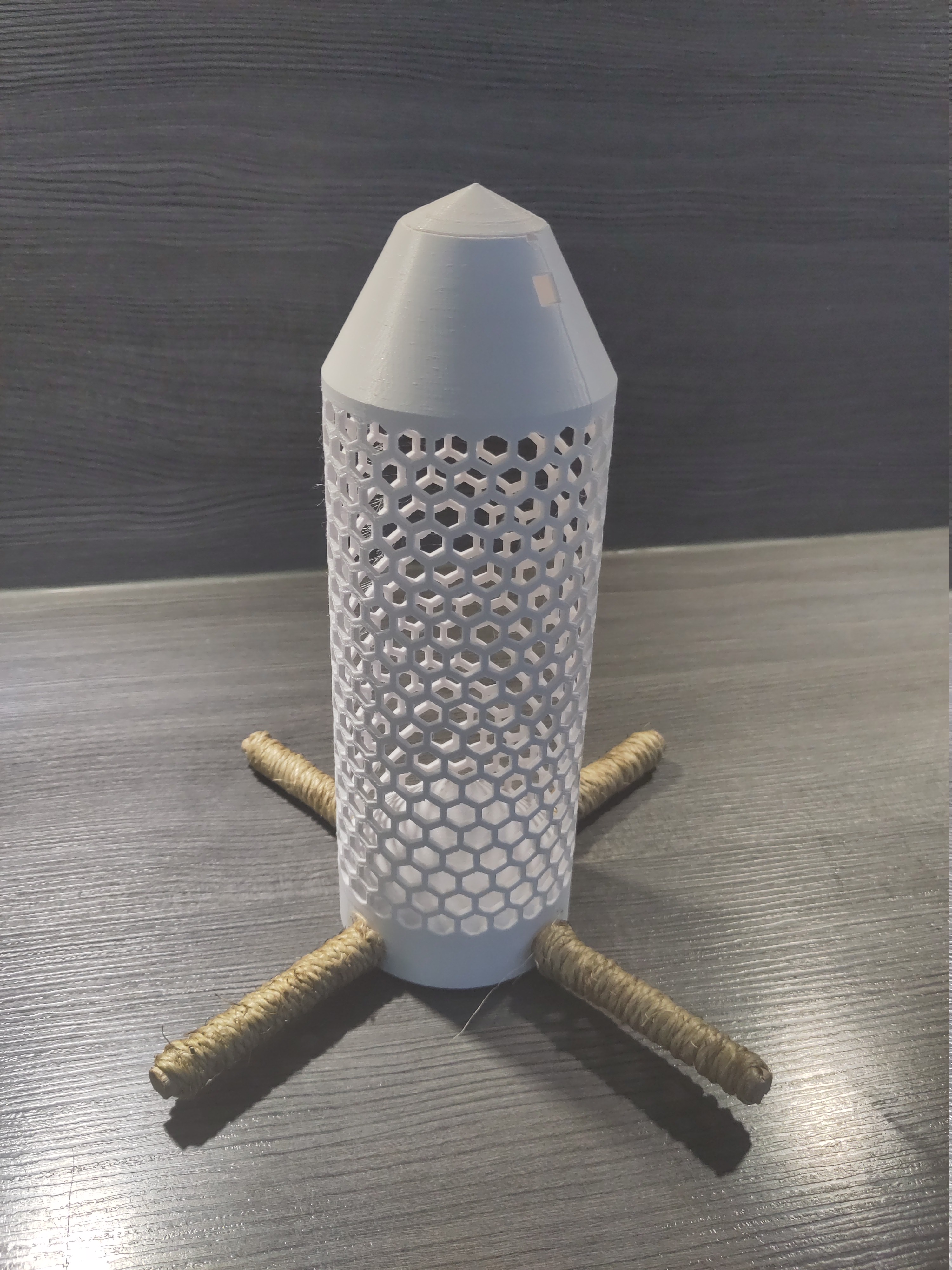 Peanut bird feeder remix v2