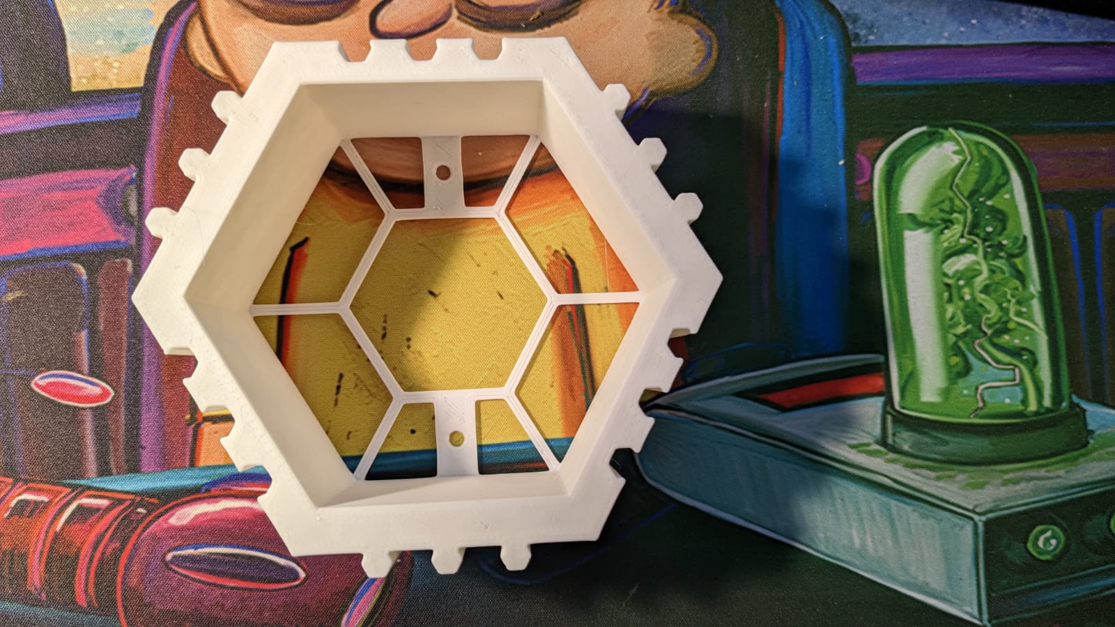 Recreation for the Tonie HIVE - Modular Hex Shelf for Toniebox - with screw holes