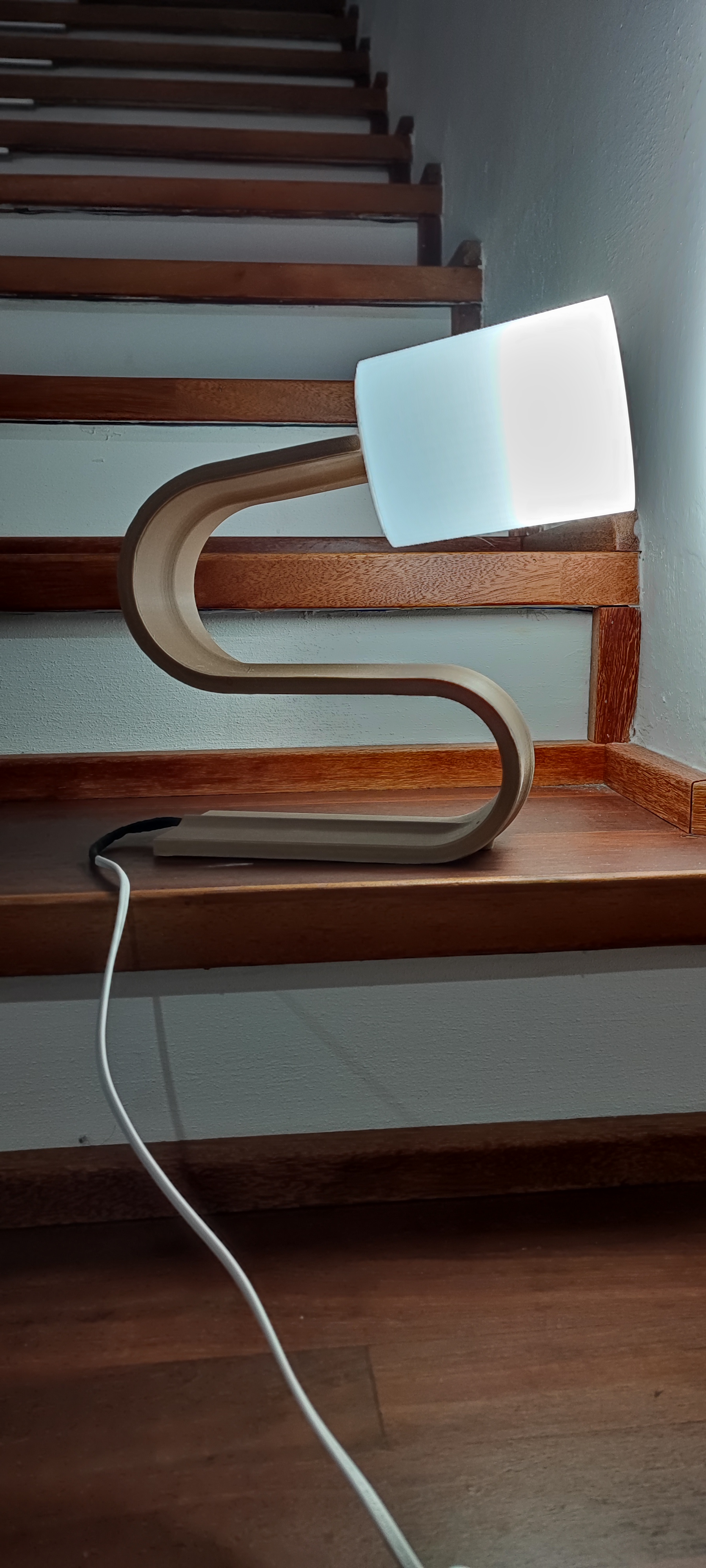 Miniatura 2 do modelo 3D Desk Lamp