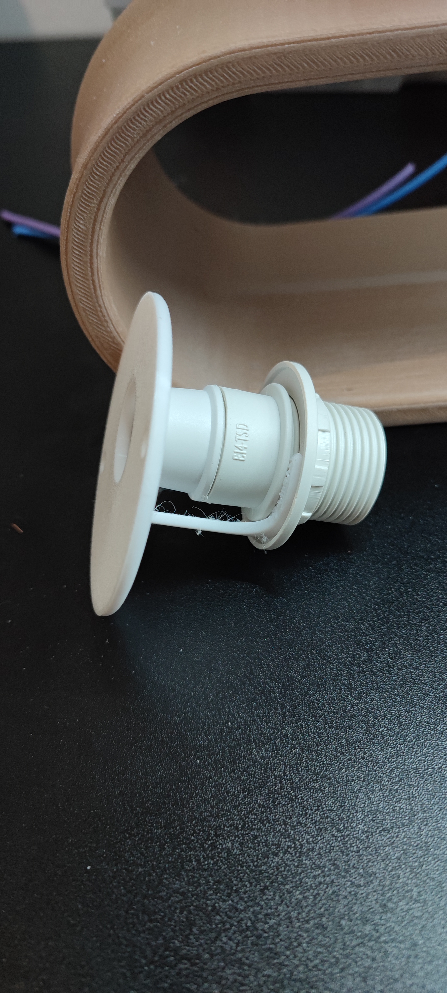 Miniatura 4 do modelo 3D Desk Lamp