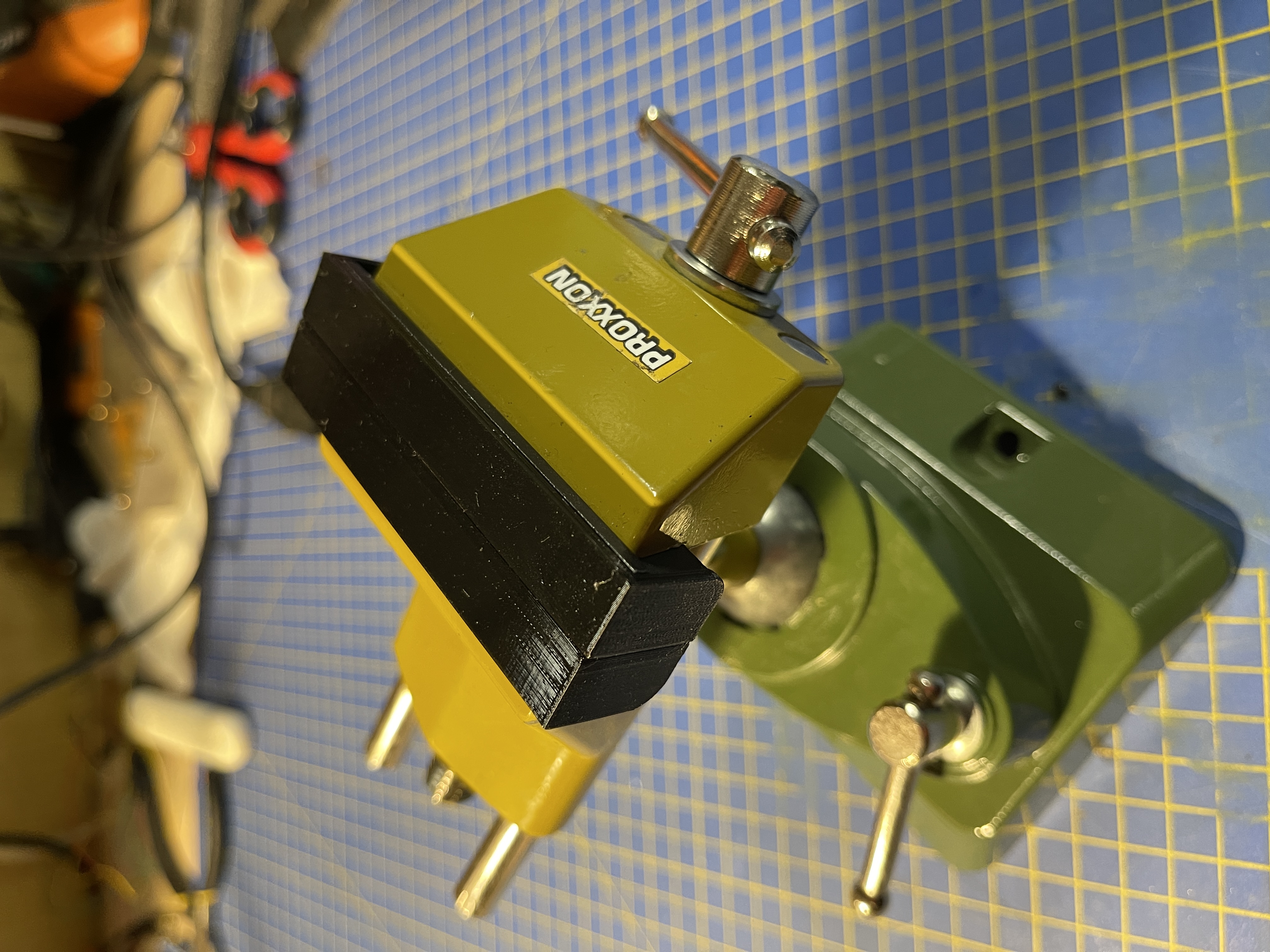 Proxxon 28608 FMZ vice TPU clamp support