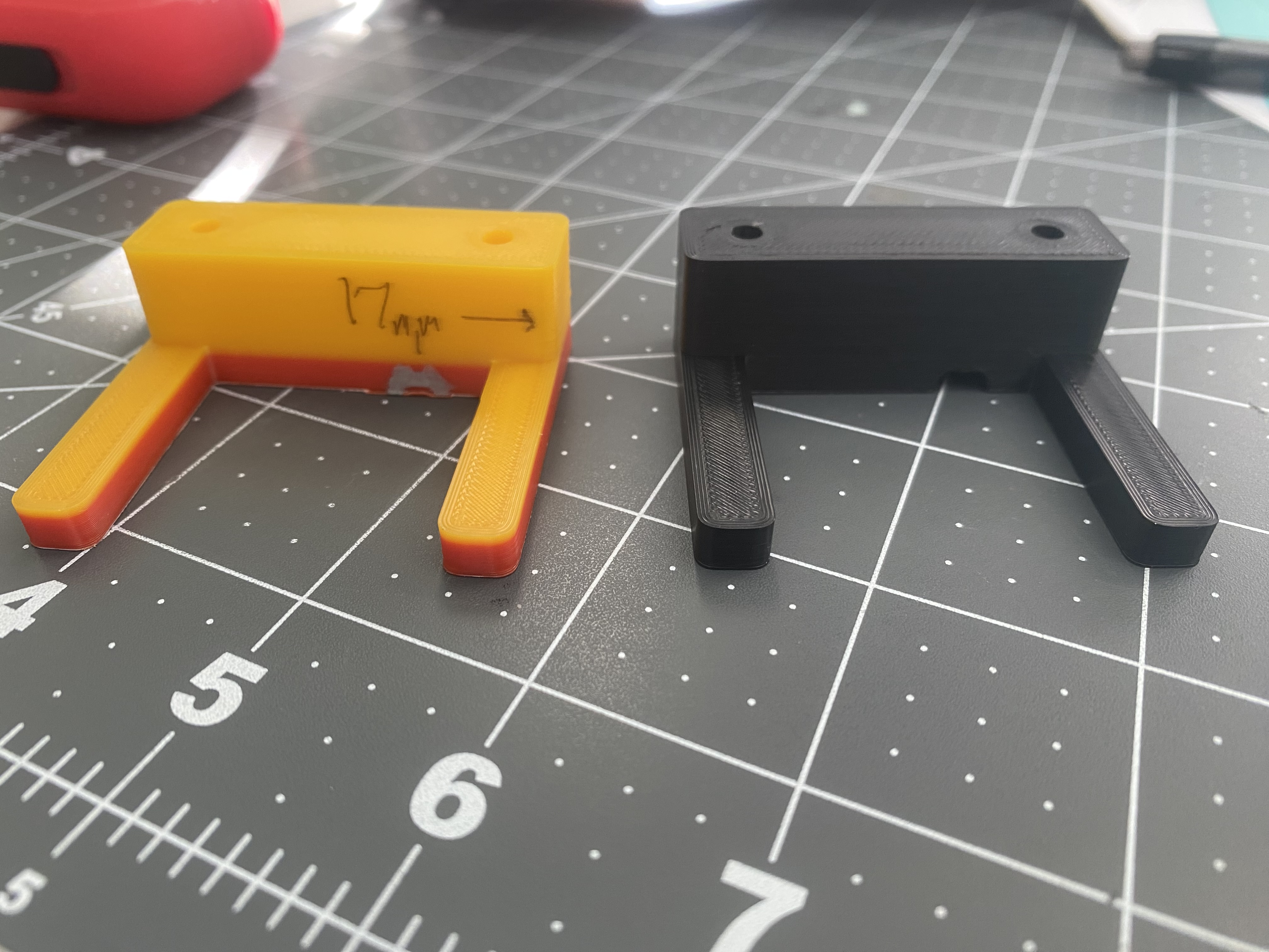 Simple Battery Mount for Dewalt 20v, Flexvolt 60v, and Milwaukee M18