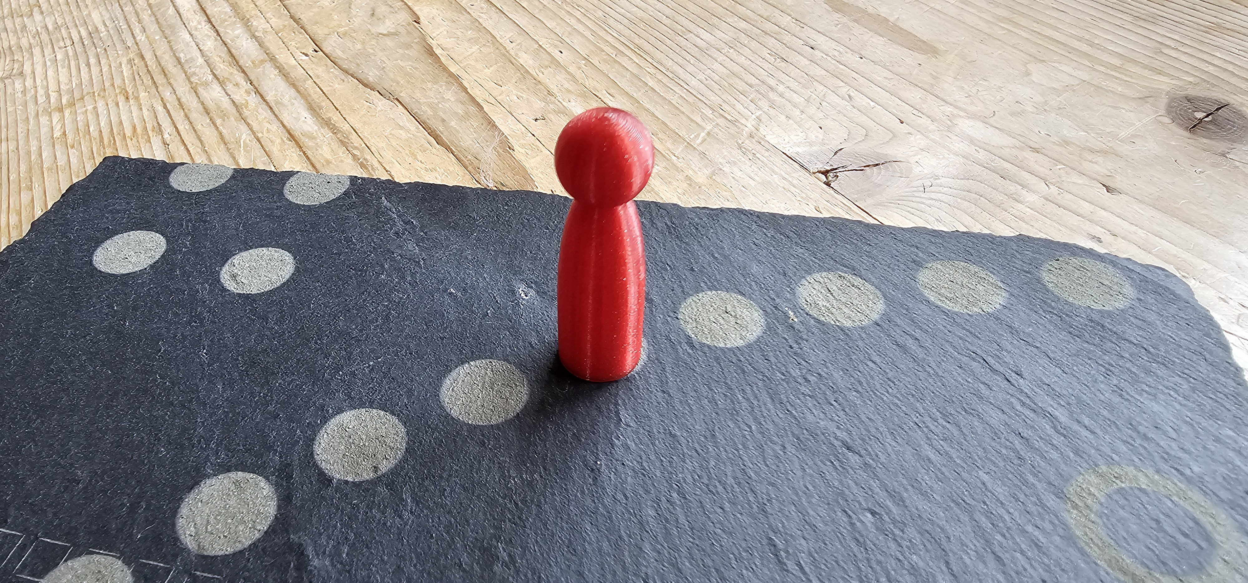 Spielfigur Kegel / Board Game Piece Pin