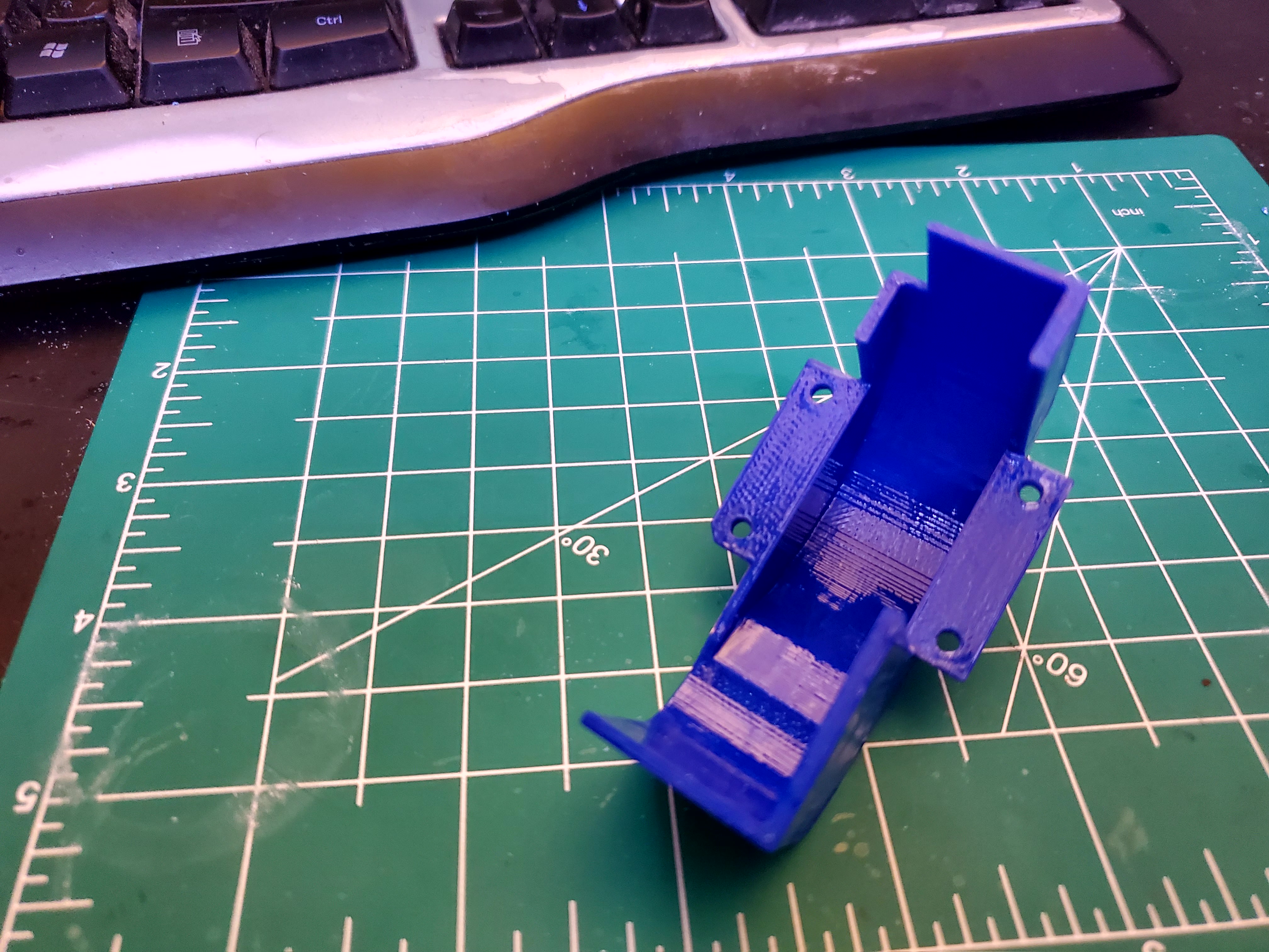 104001 Center Diff Cover by Mike Cullen Download free STL model