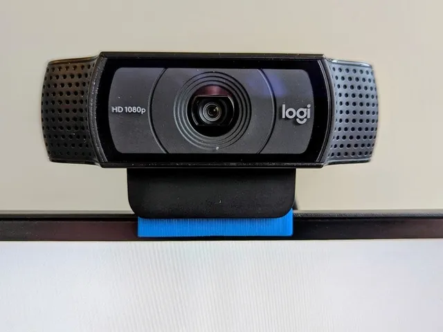 Logitech C920 Shim