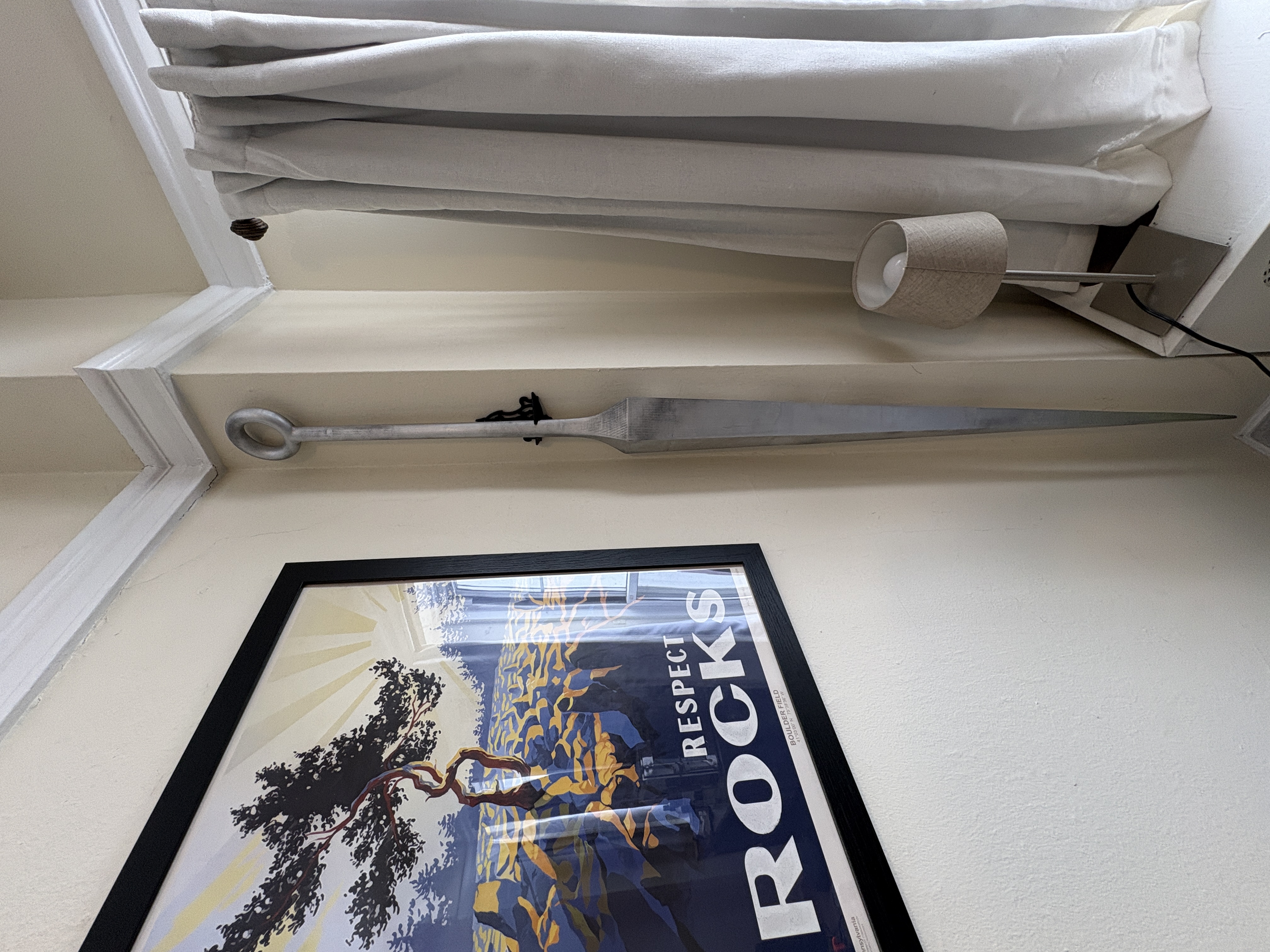 Hollow Knight Silksong Needle Vertical Wall Mount — miniatura 3