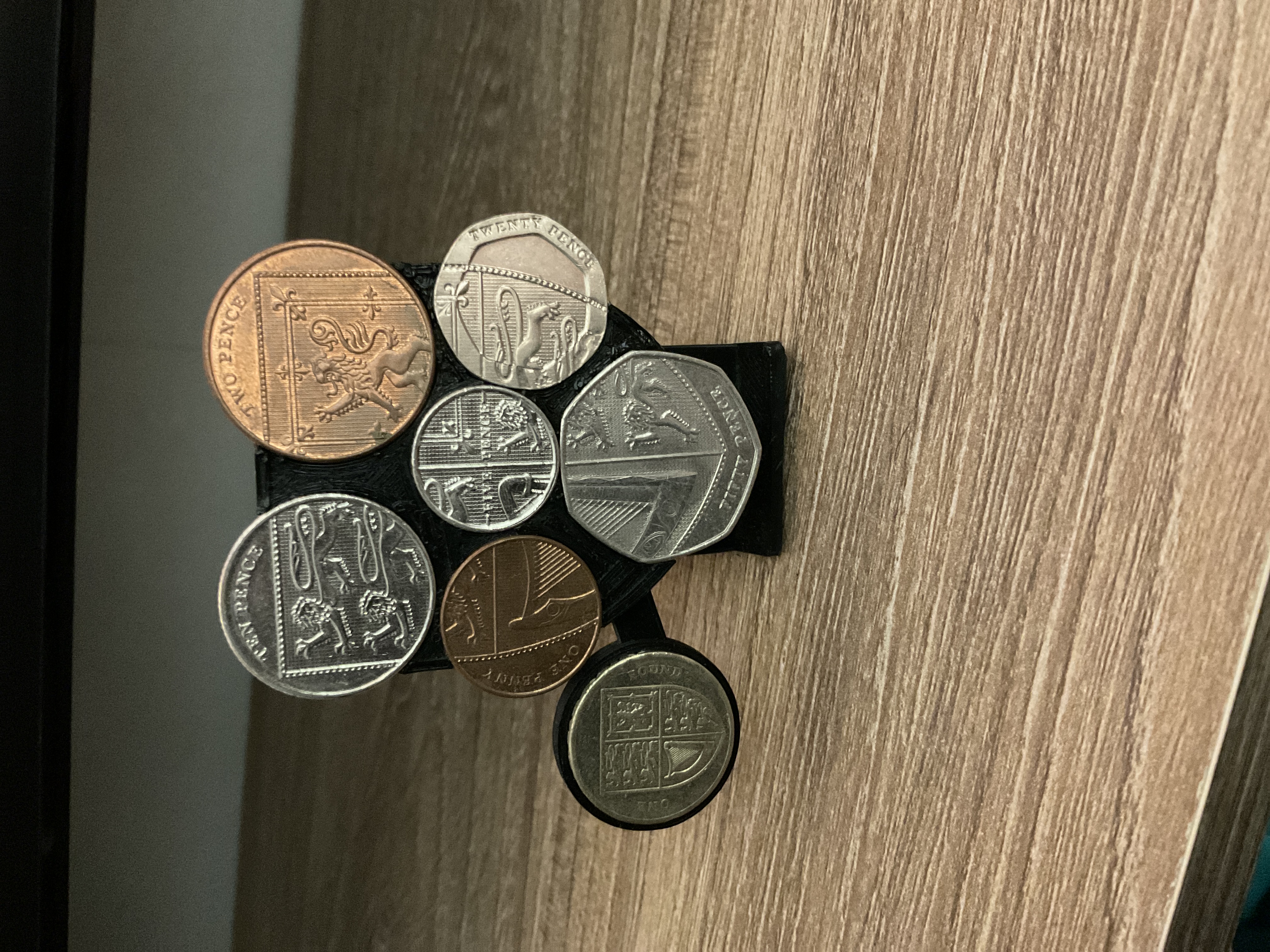 UK Royal Shield of Arms Coin Display Holder - remix