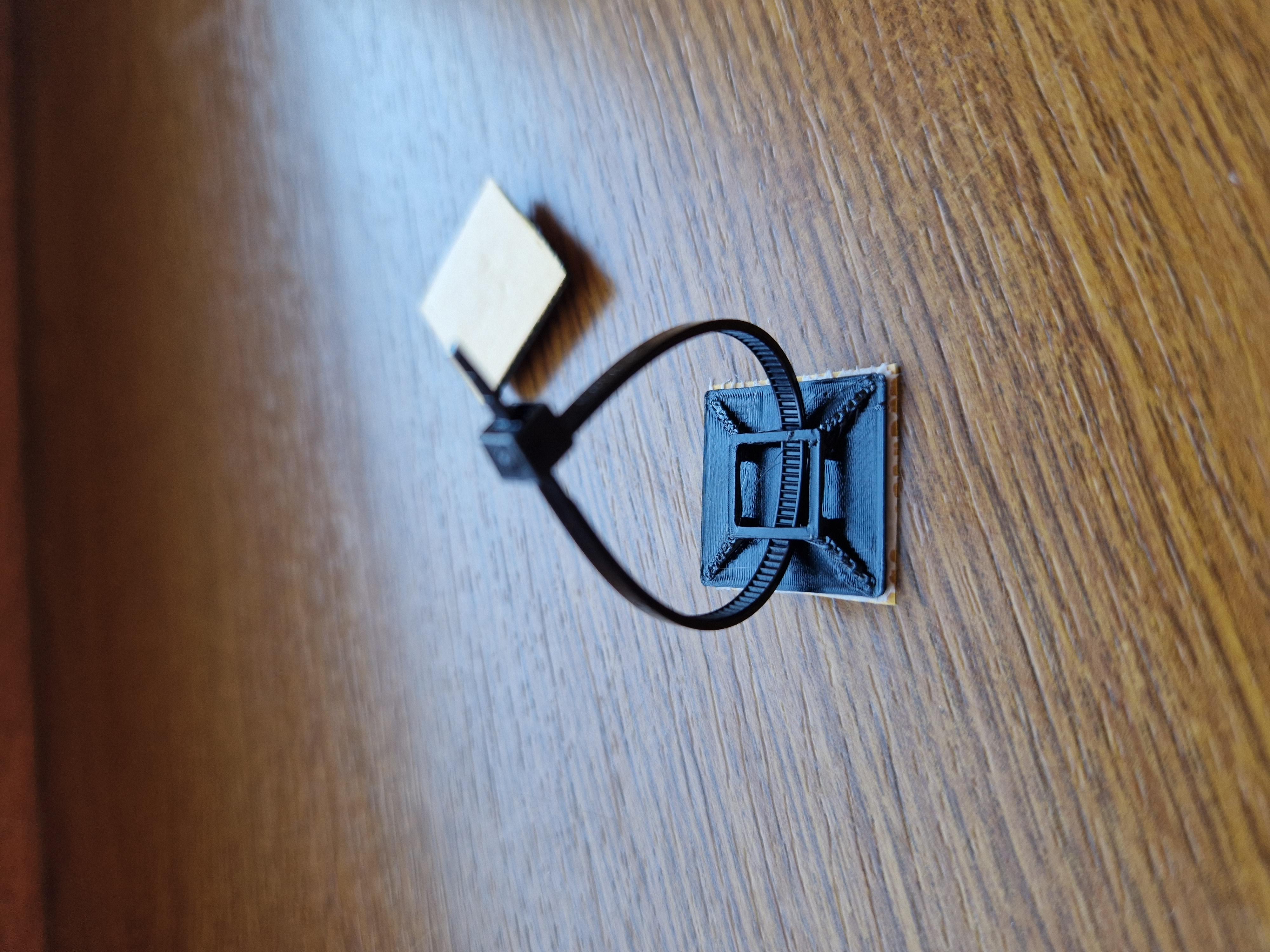 Cable tie mounts for plastic cable ties 20x20mm