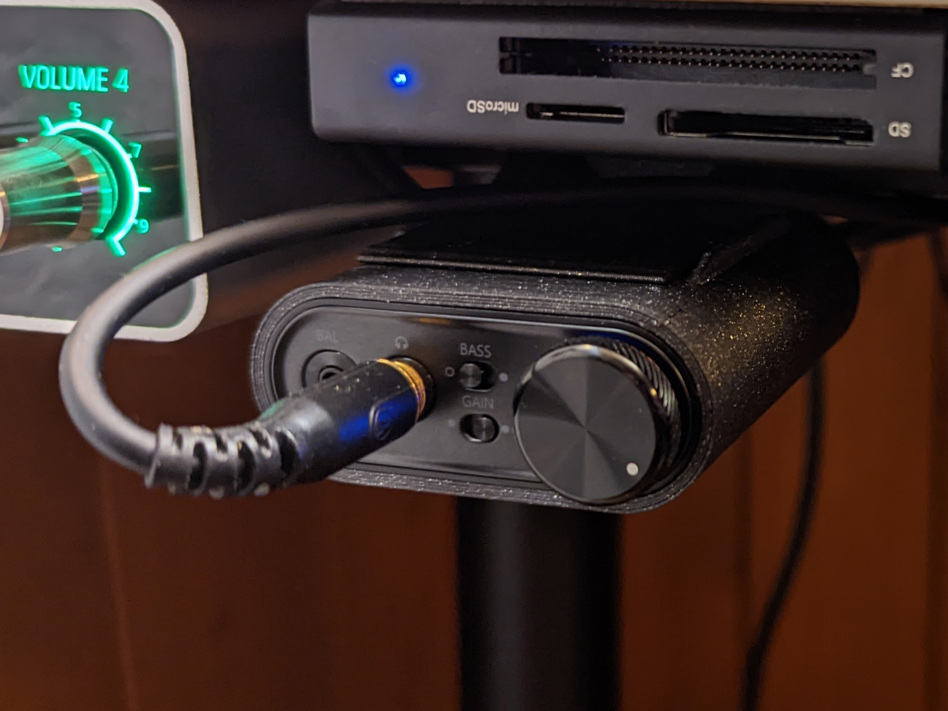 Fiio K3 Holder for IKEA BEKANT table