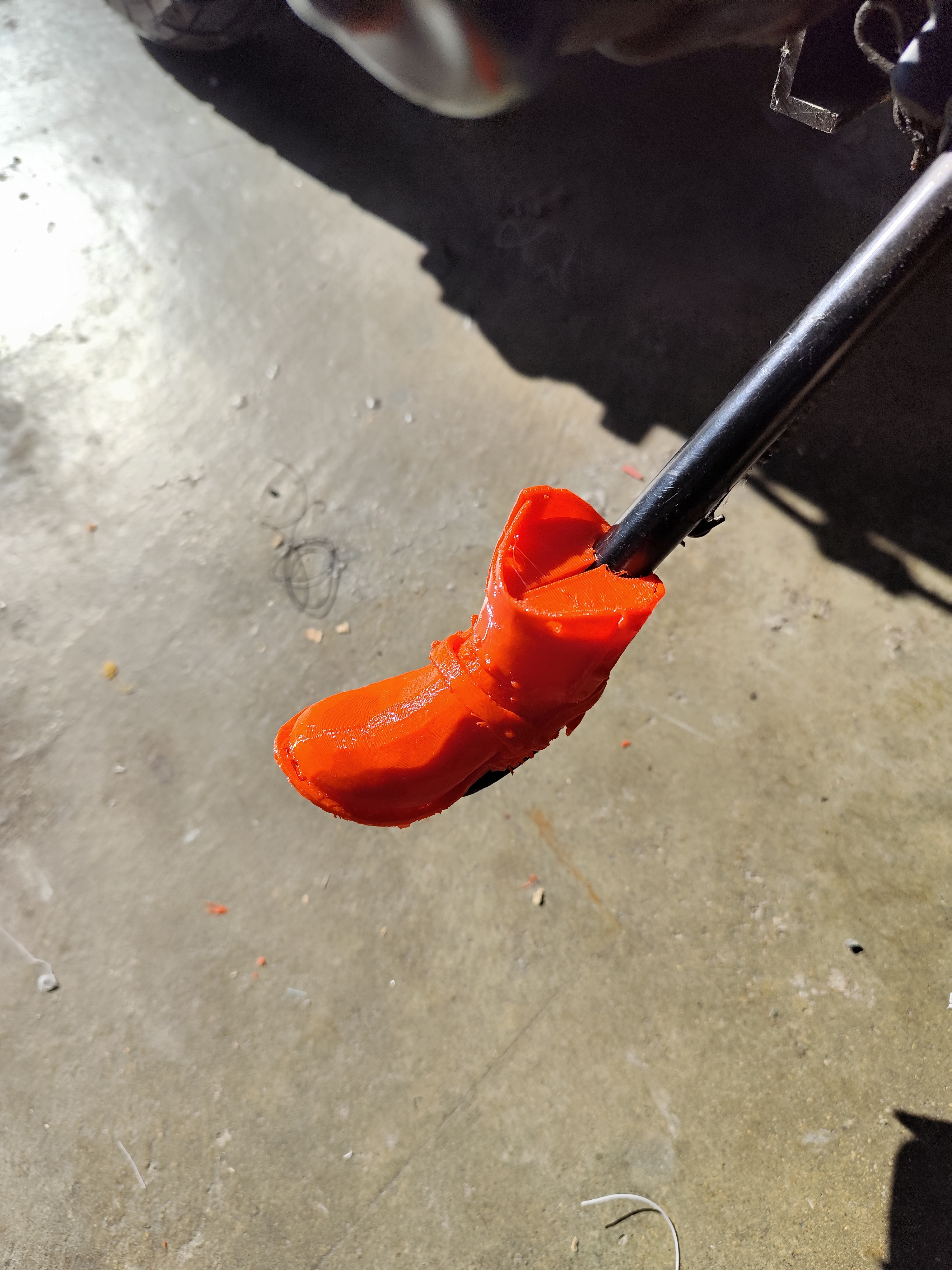 Side stand cowboy boot