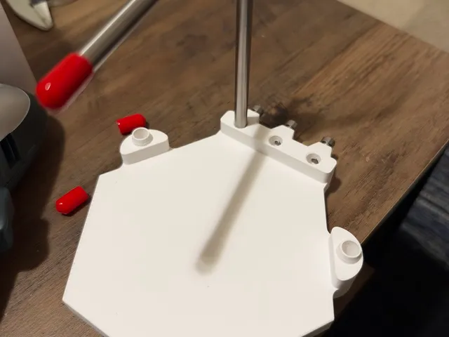 Hex base for Remi-Rafael lab-stand system