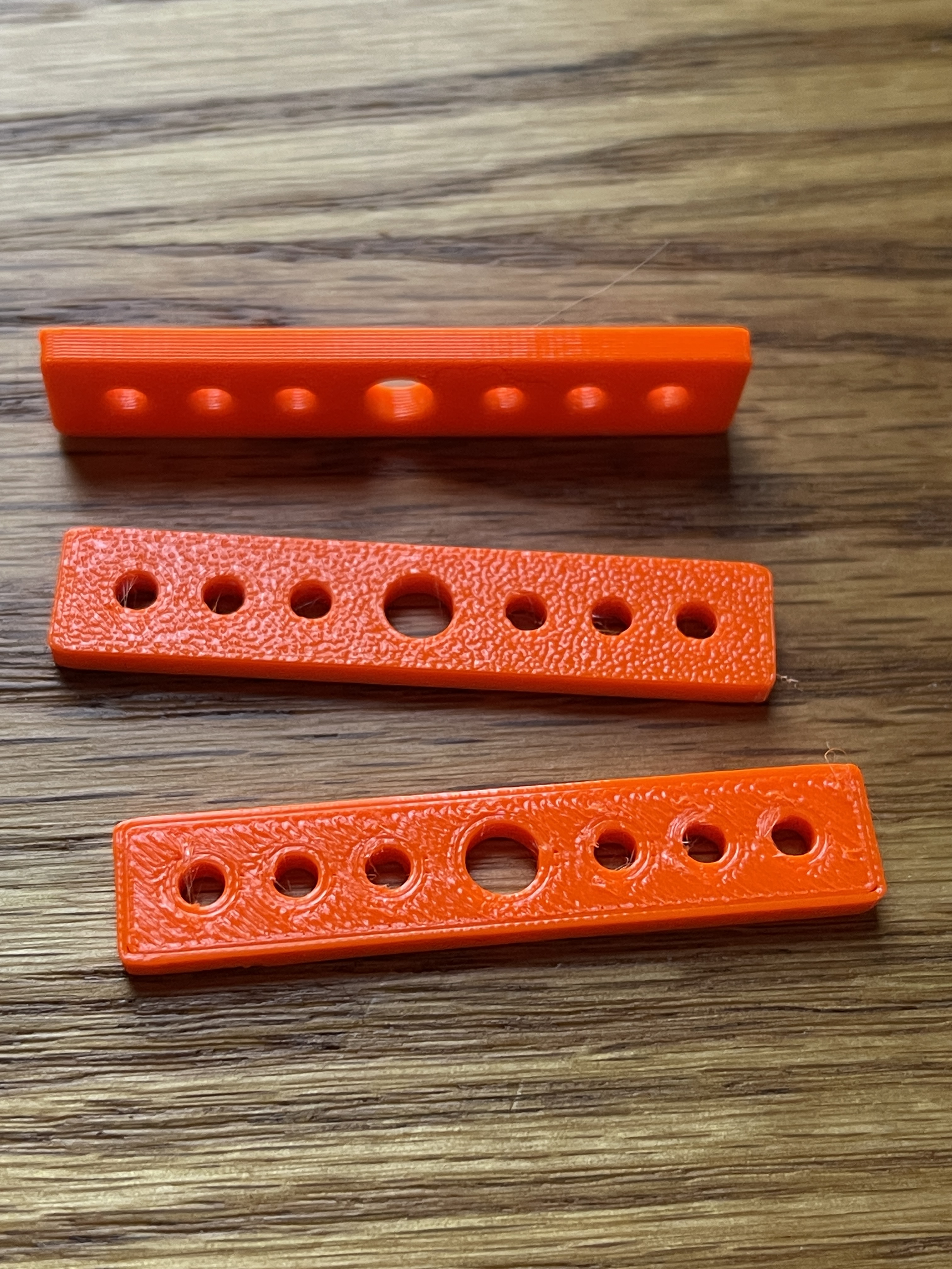 Linked Dipole Insulators