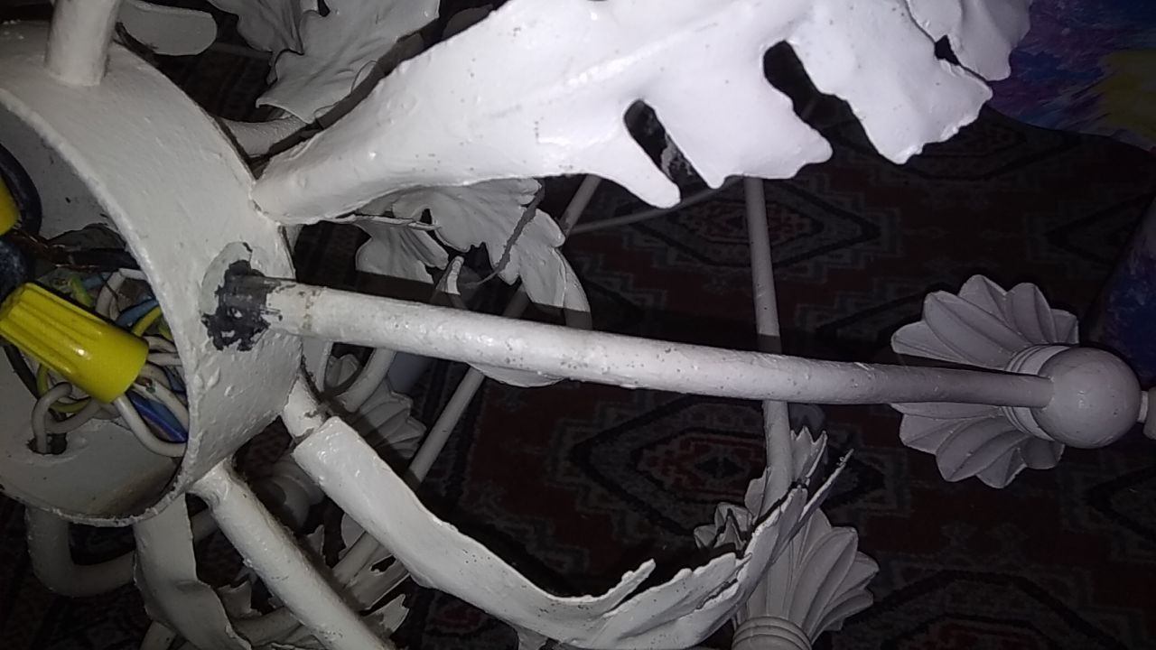 D100mm Çelenk Üzerinde Koruyucu Şamdan Silahlı Onarım Flanşı D10mm Tüp (Sadece Plastik Aparattır!!!)