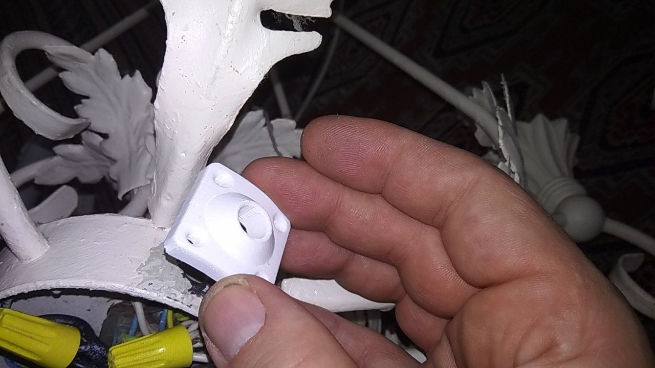 D100mm Çelenk Üzerinde Koruyucu Şamdan Silahlı Onarım Flanşı D10mm Tüp (Sadece Plastik Aparattır!!!)