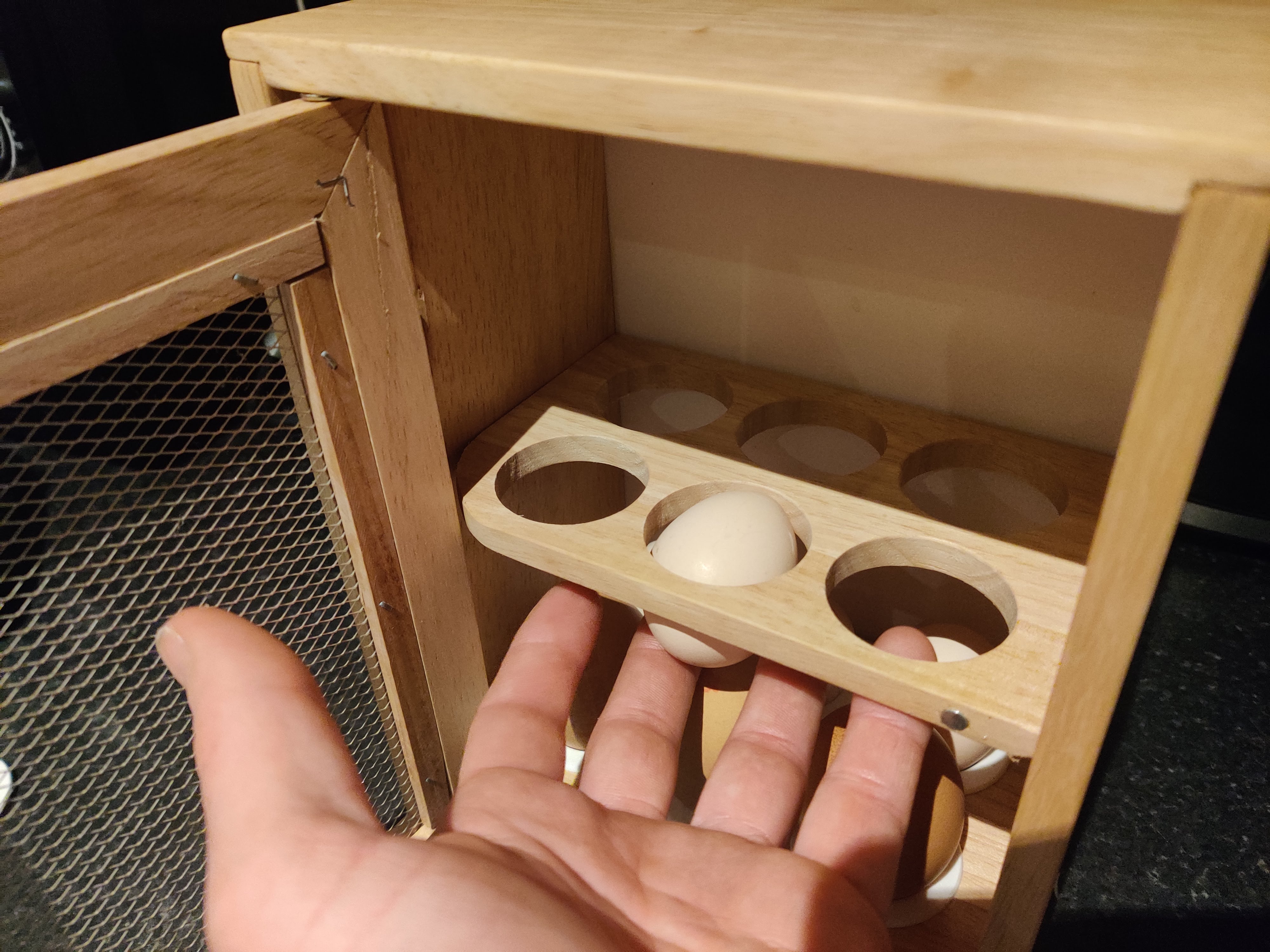 Miniatura 6 do modelo 3D Egg Box Hole Reducer