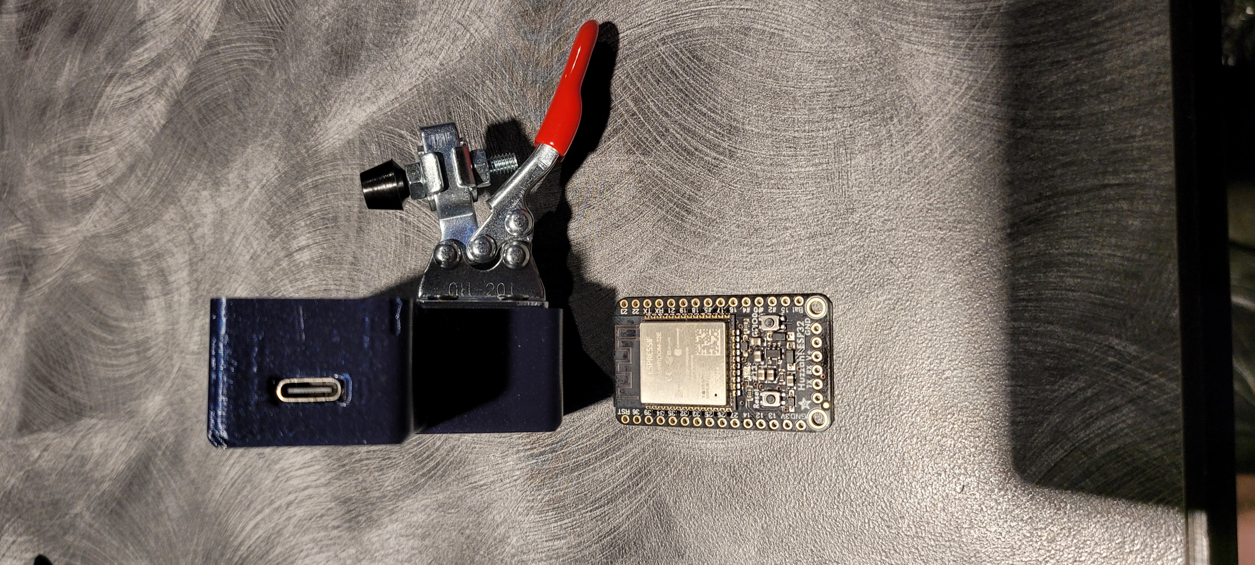 Huzzah32 Programming Jig — thumbnail 2