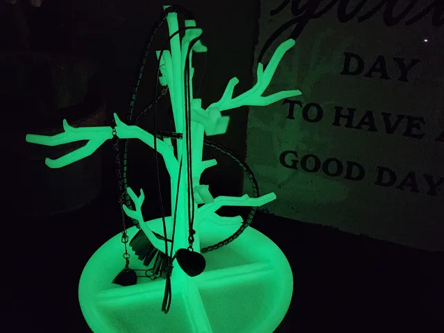 Modern Jewelry Stand Tree