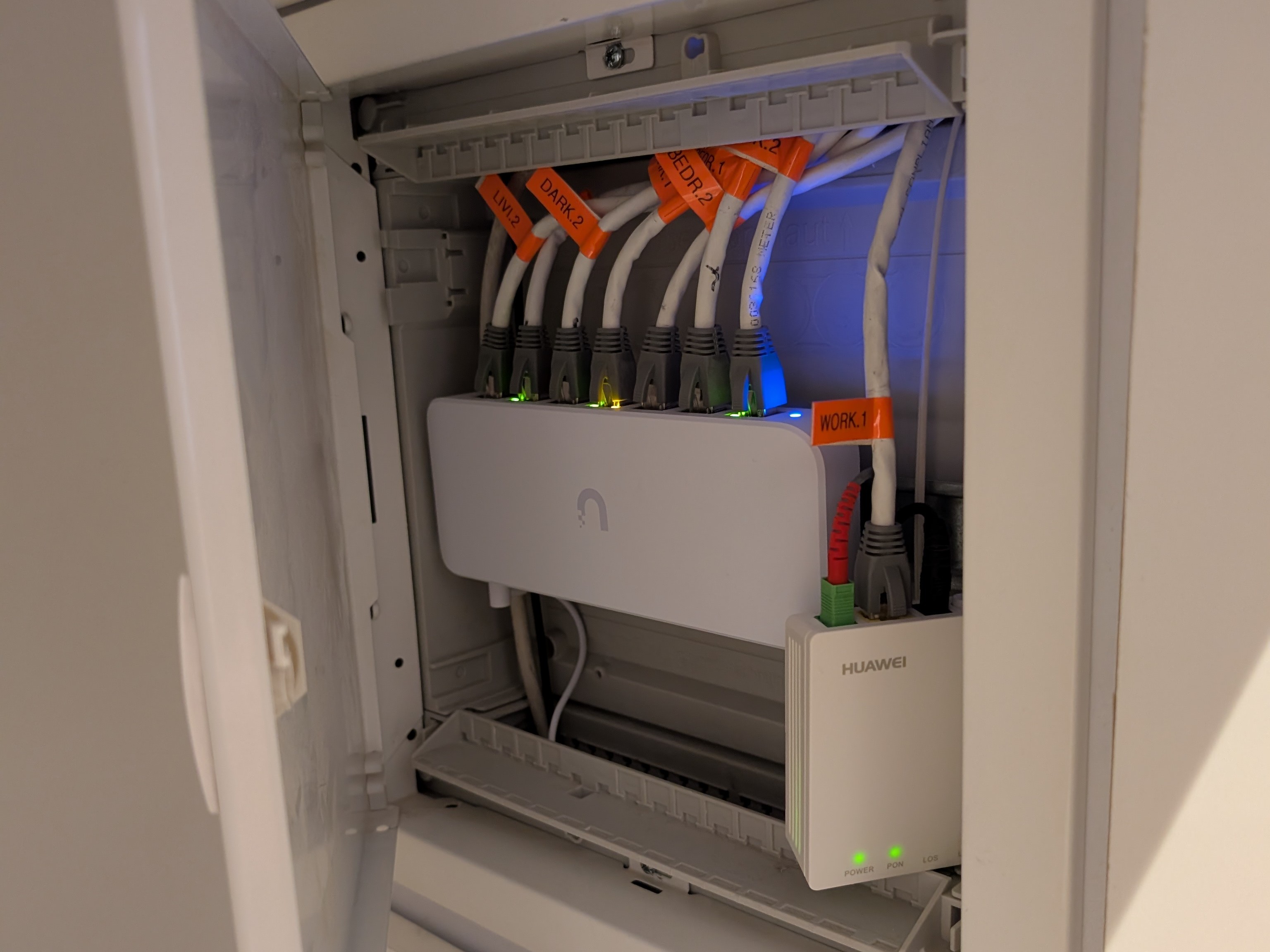 DIN Rail Clip Mount for Unifi USW Ultra 60W
