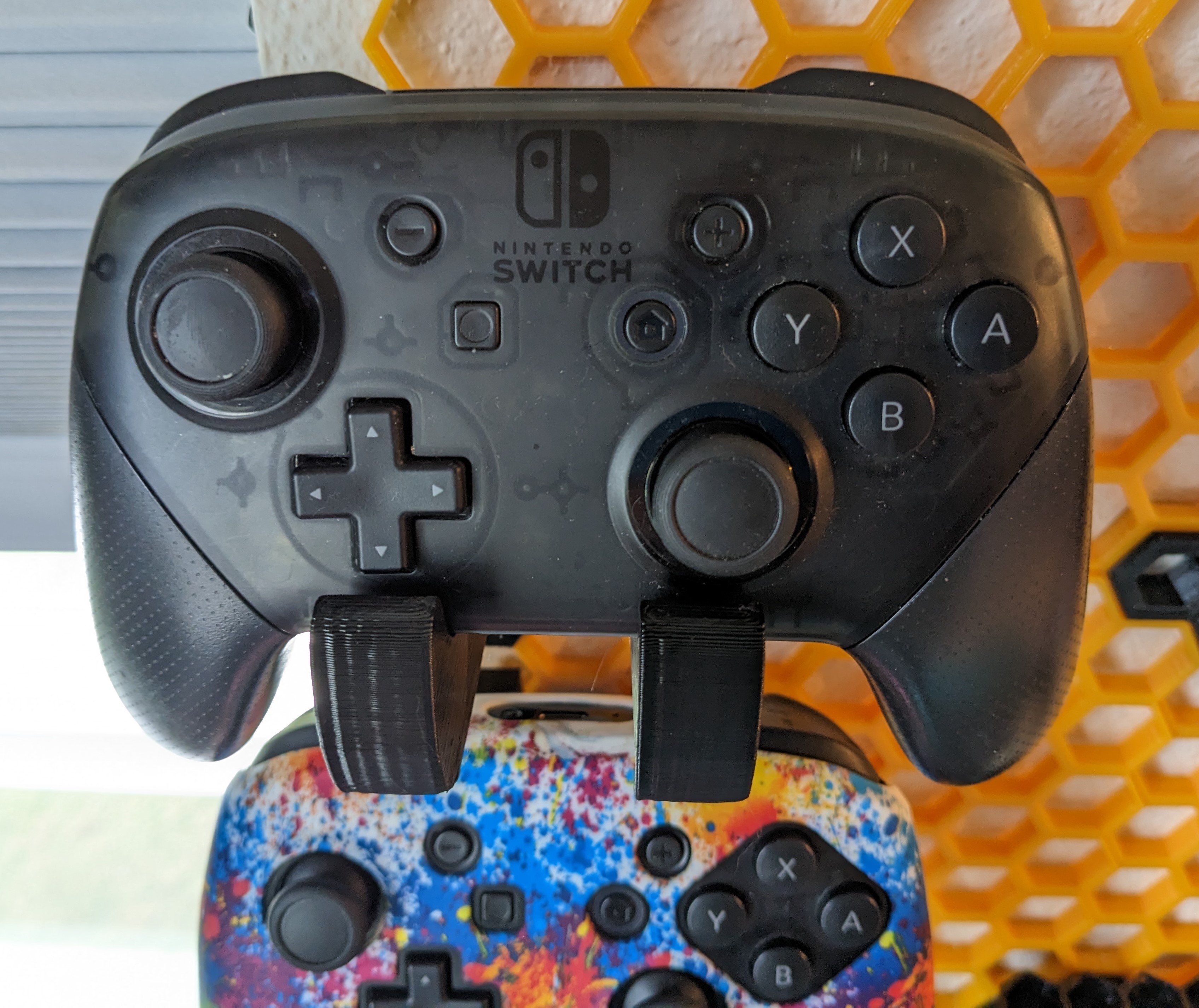 Storage Wall Nintendo Switch Pro Controller Holder by