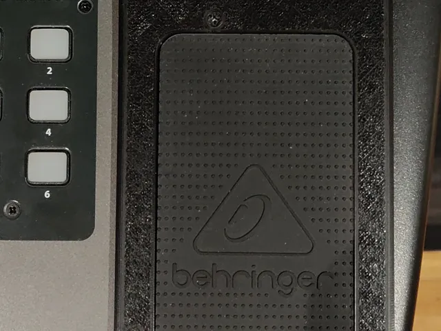Behringer X32 larger phone holder