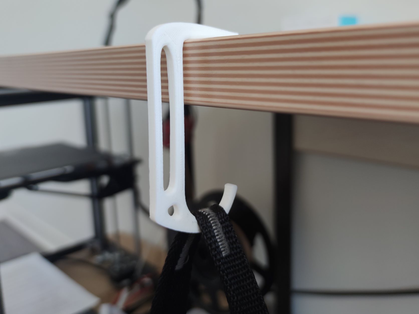 Desk backpack hook by Pi3r0 | Download free STL model | Printables.com