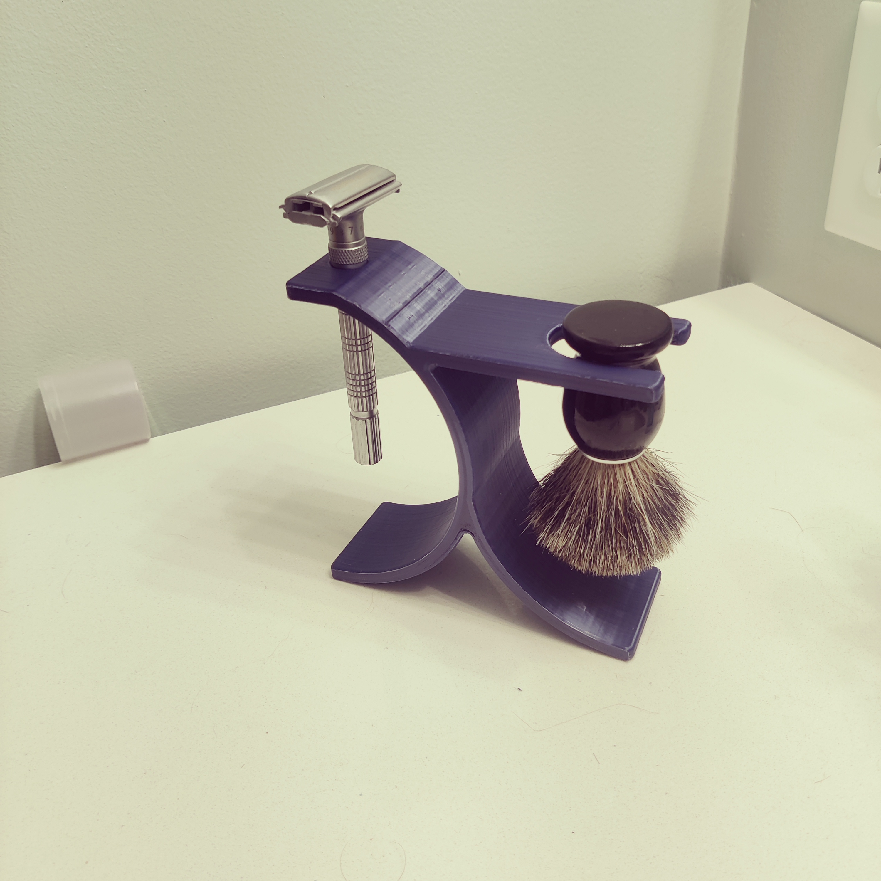 Stand for Viking Double Edged Safety Razor and Brush by Feelingolderthaniam Download free STL