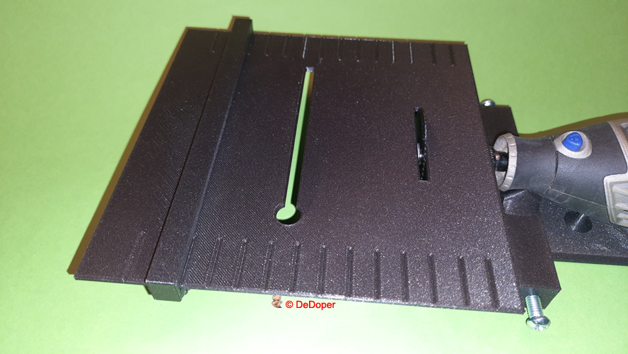 Dremel 3000 table saw with multipurpose holder. by Dedoper Download