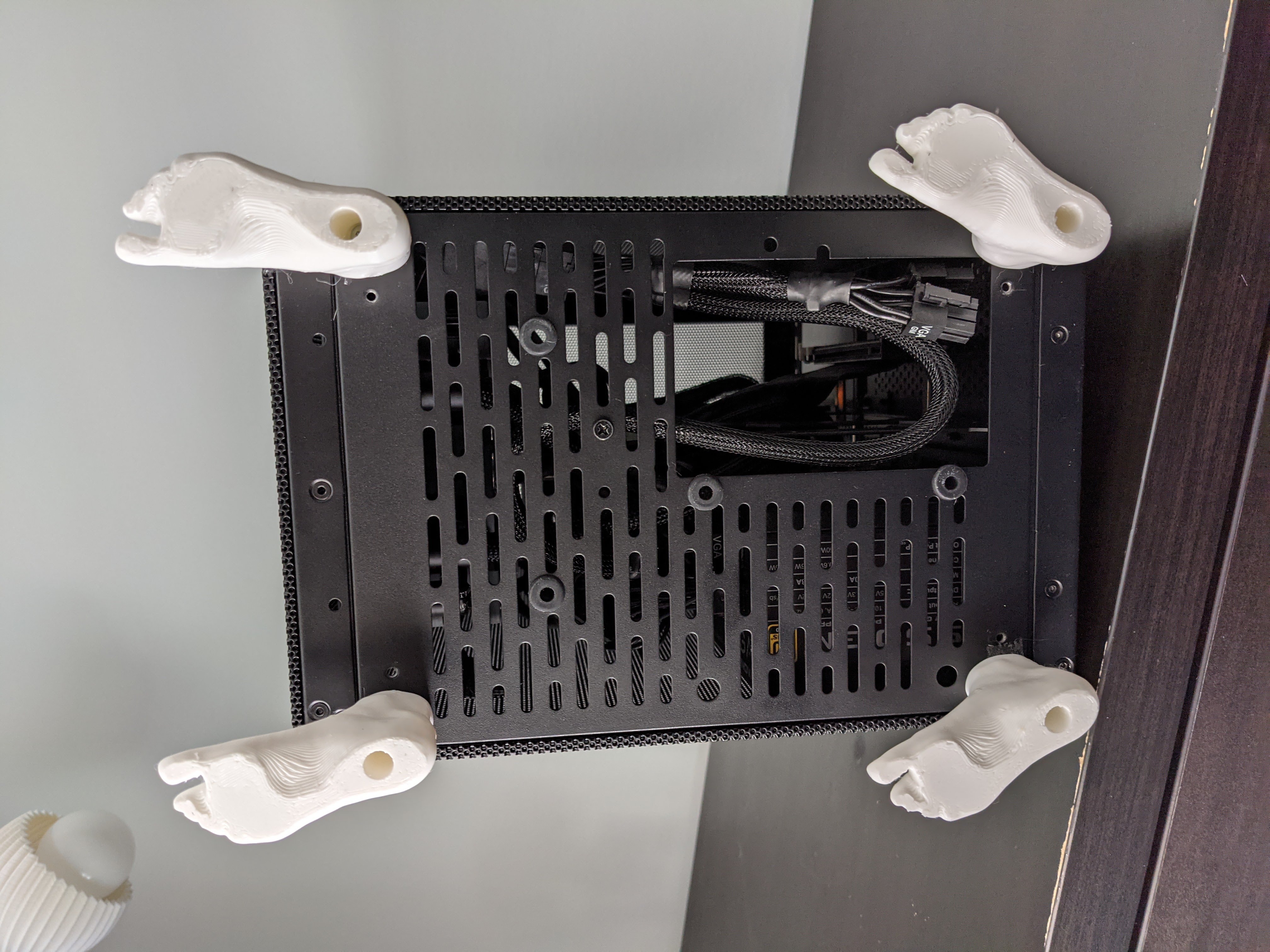 PC Case Feet ("Human Foot!") by Zocazola Download free STL model