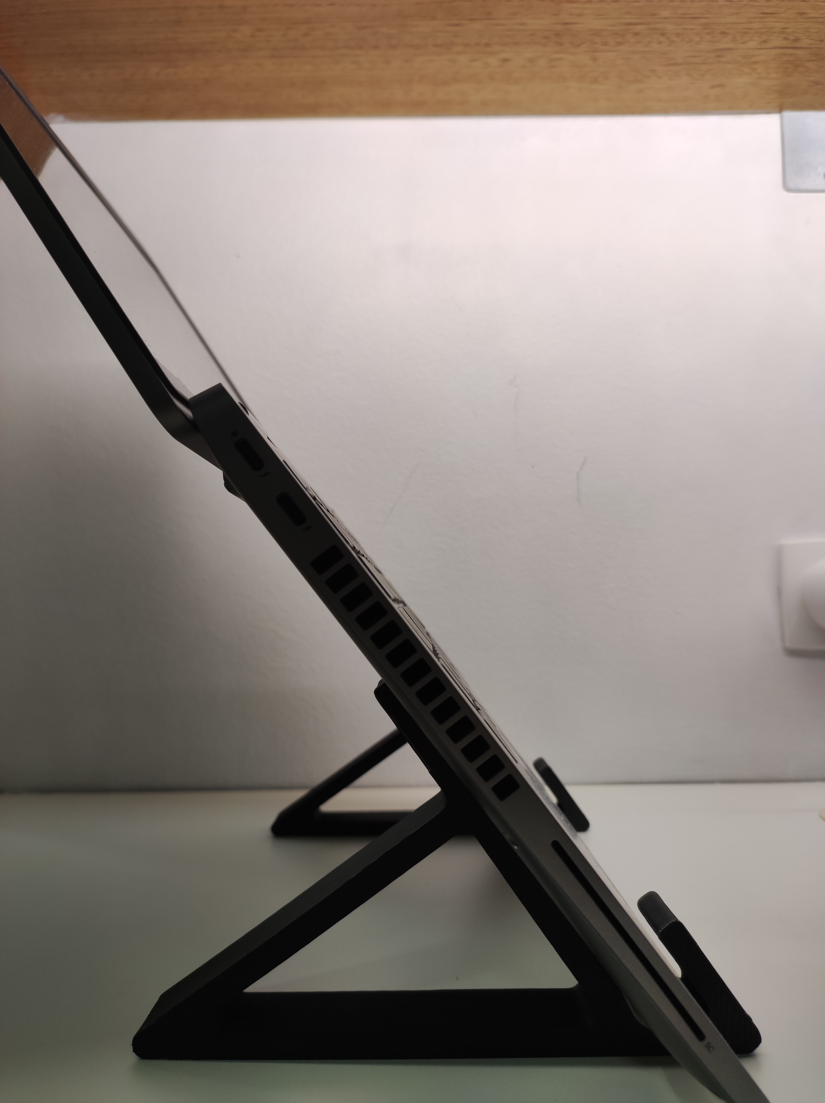 Miniatura 4 do modelo 3D Laptop Notebook Stand