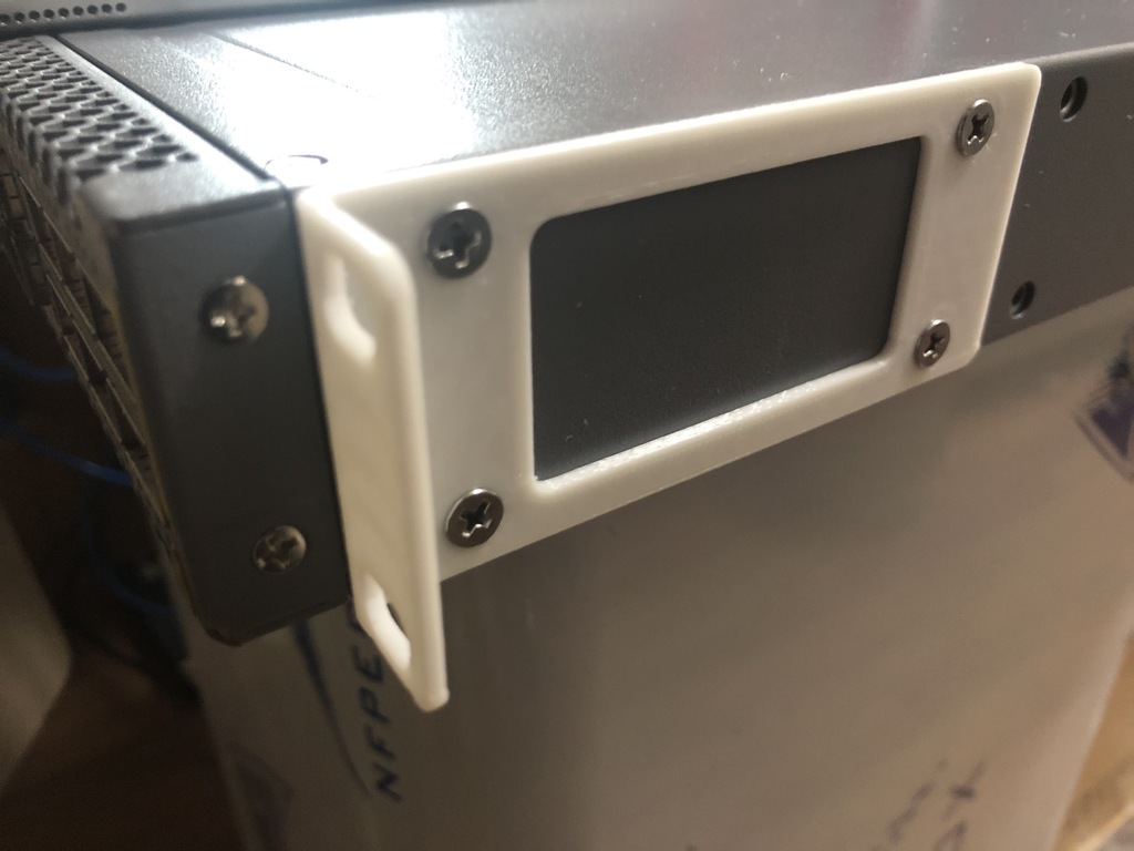 Juniper QFX5100 Rack Mount Bracket