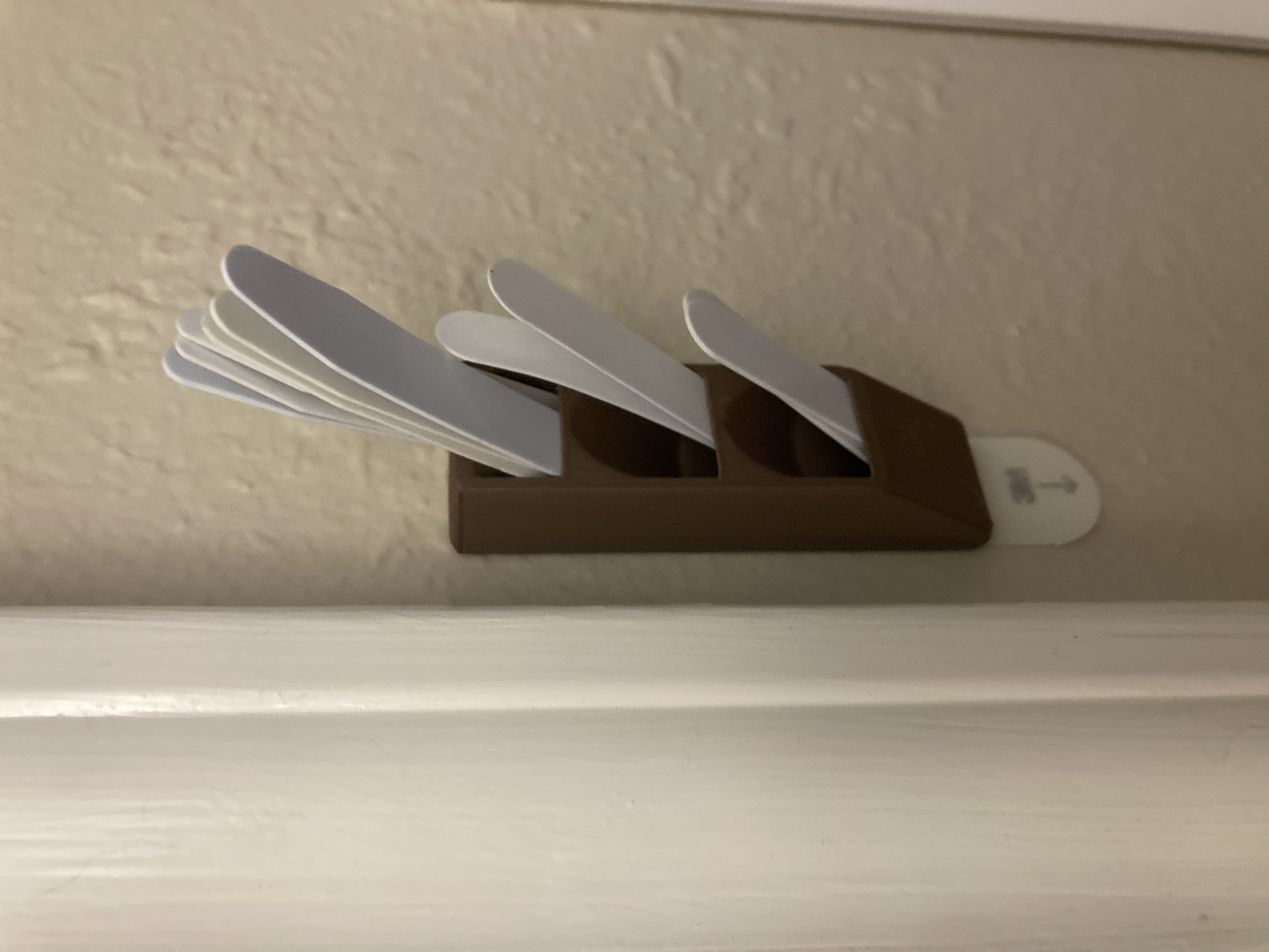 Collar Stay Caddy