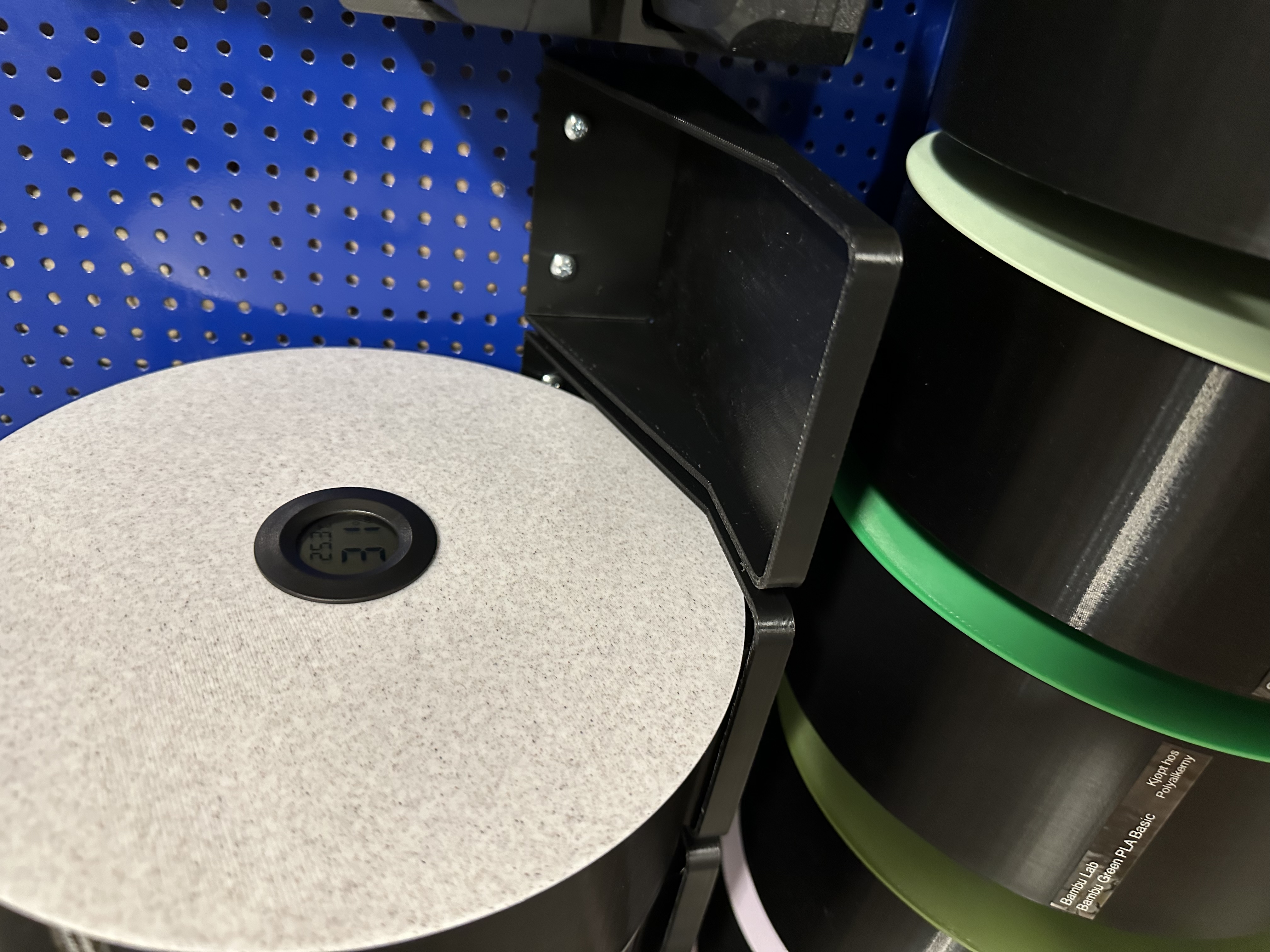 Miniatura 6 do modelo 3D Round filament box
