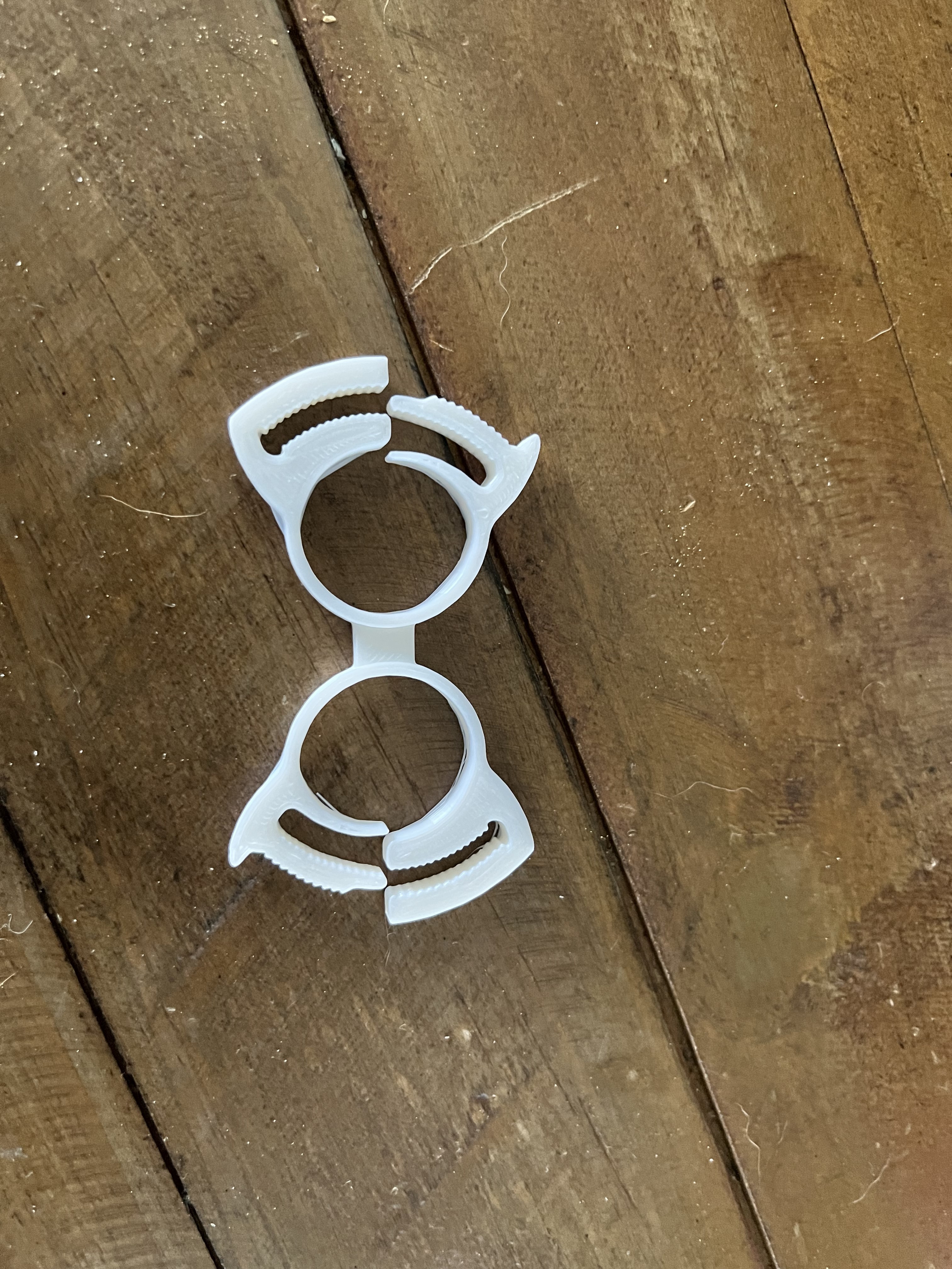 Double Cpap hose clamp