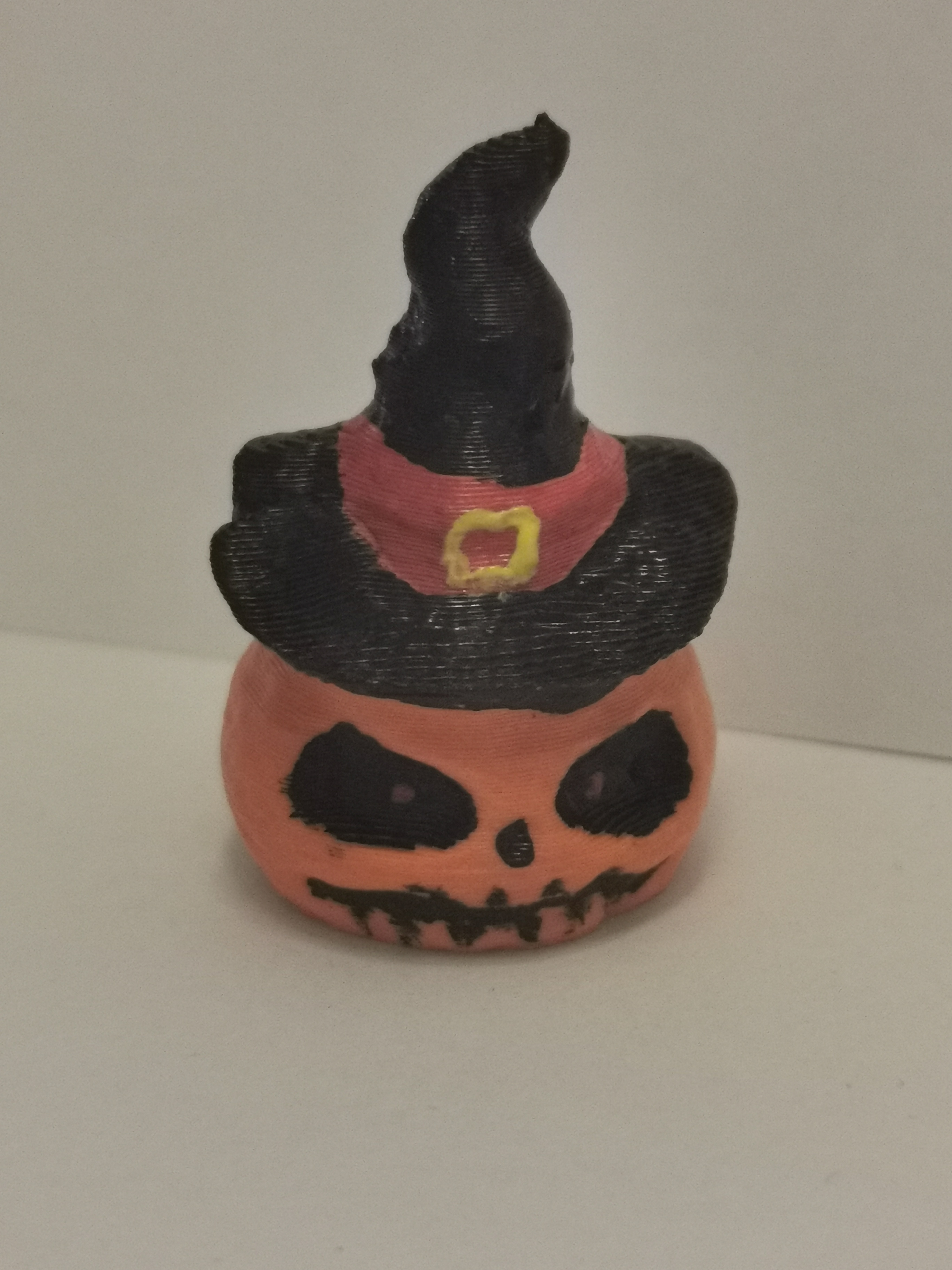Pumpkin with witch hat