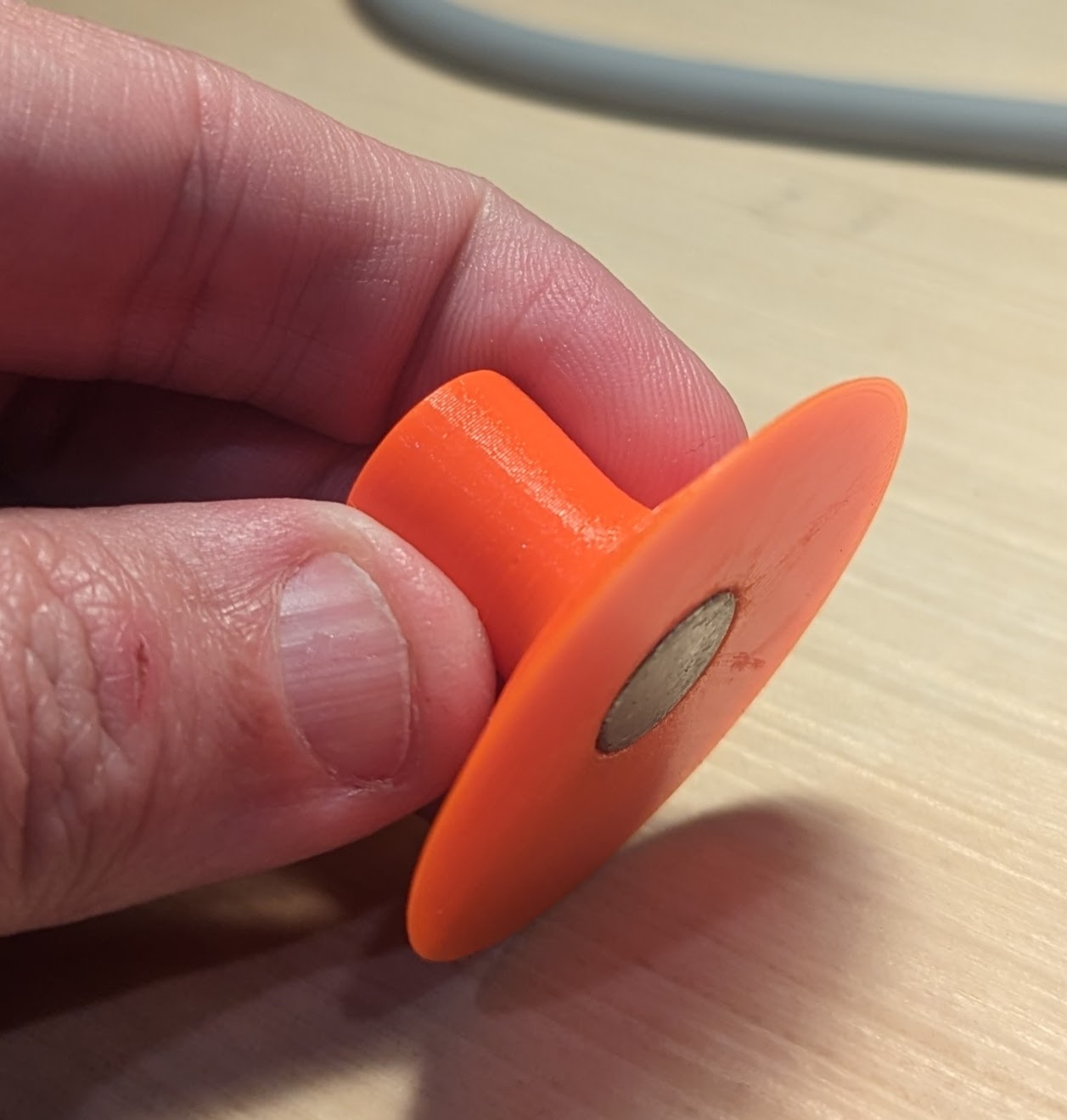 Thin Layer Scraper with Recess for 1/2" x 1/8" (12.75mm x 3mm) Magnet
