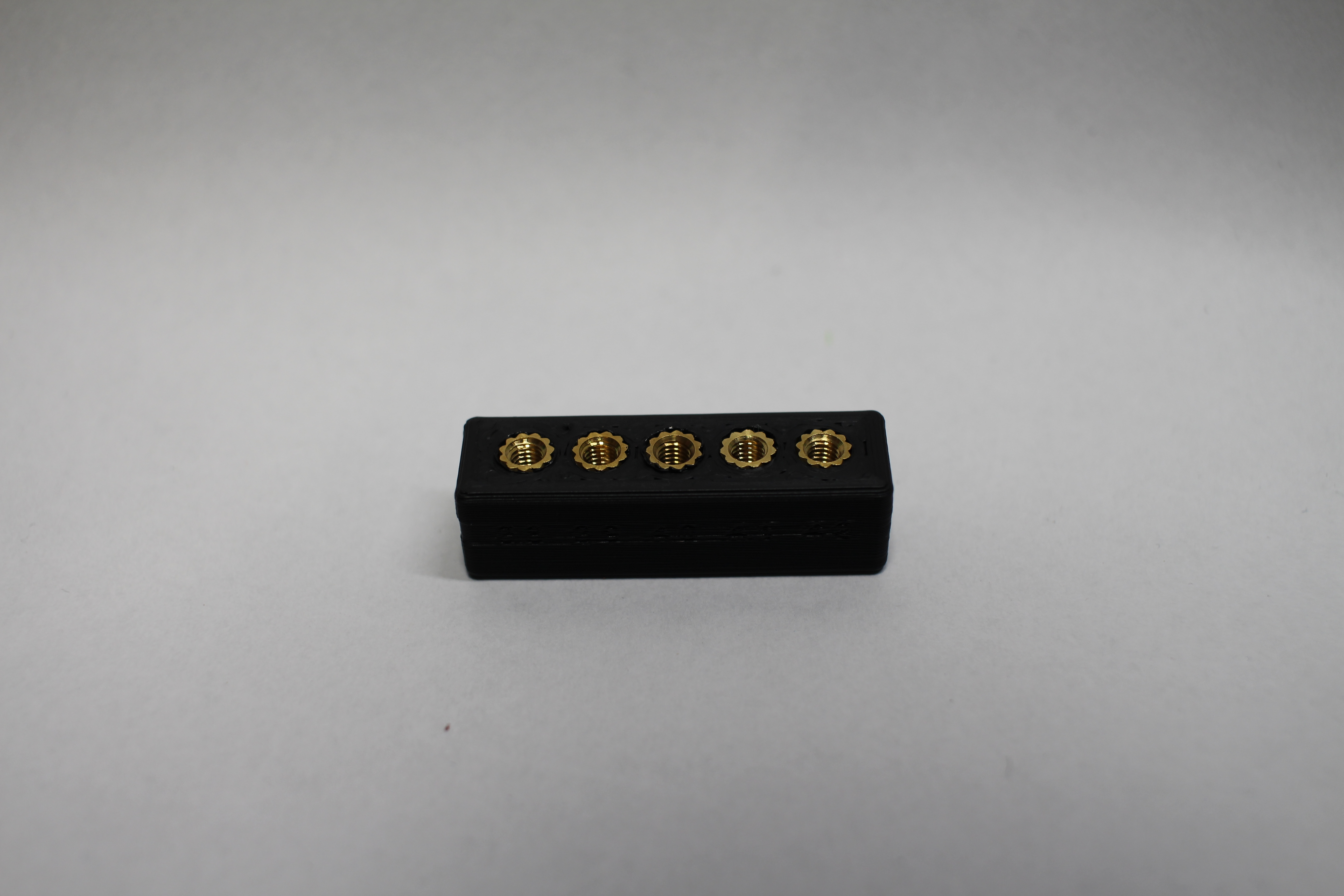 Miniatura 3 do modelo 3D Threaded Inserts Tolerance Test M3 (normal and short)