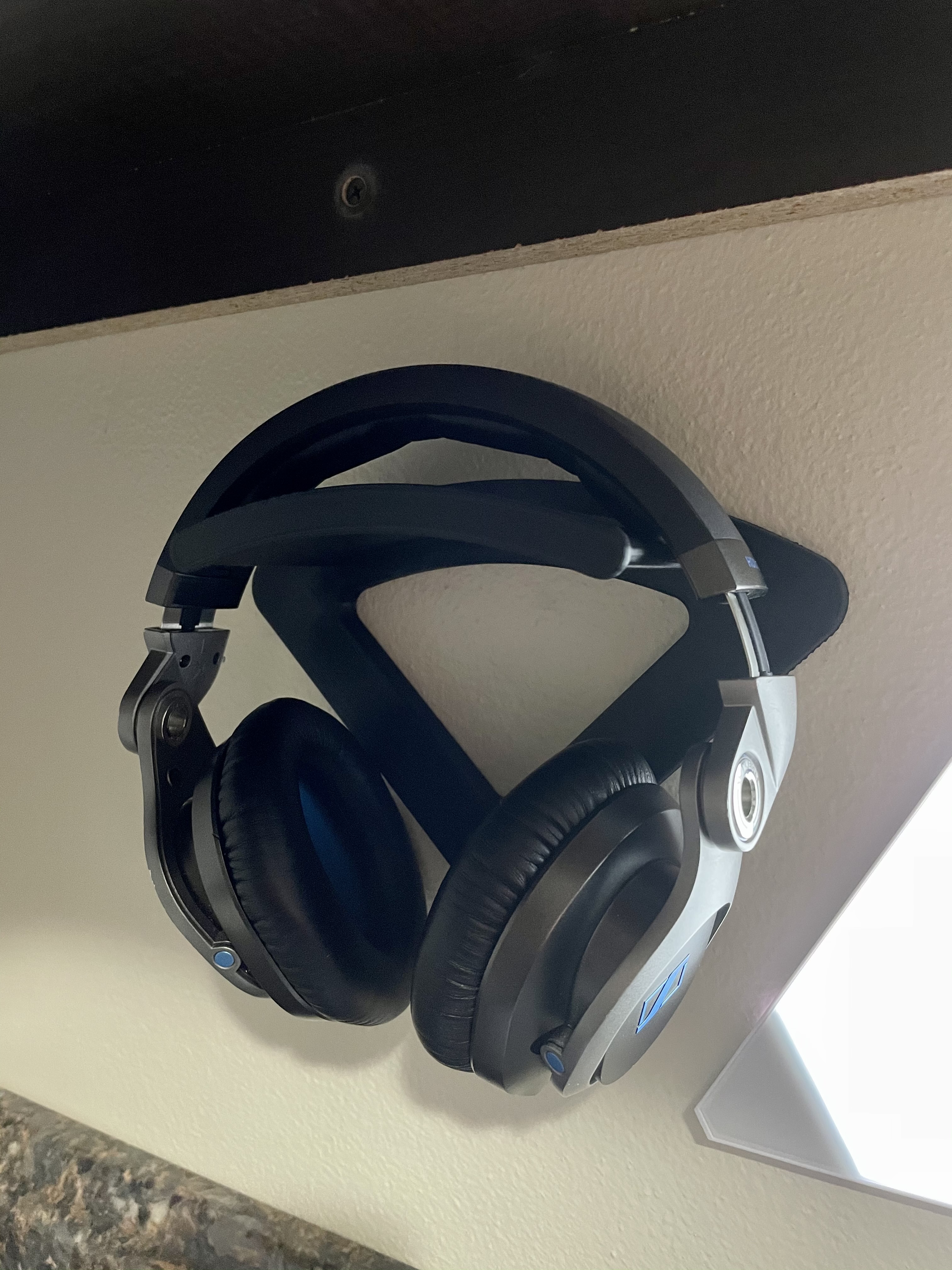 Headphone Holder