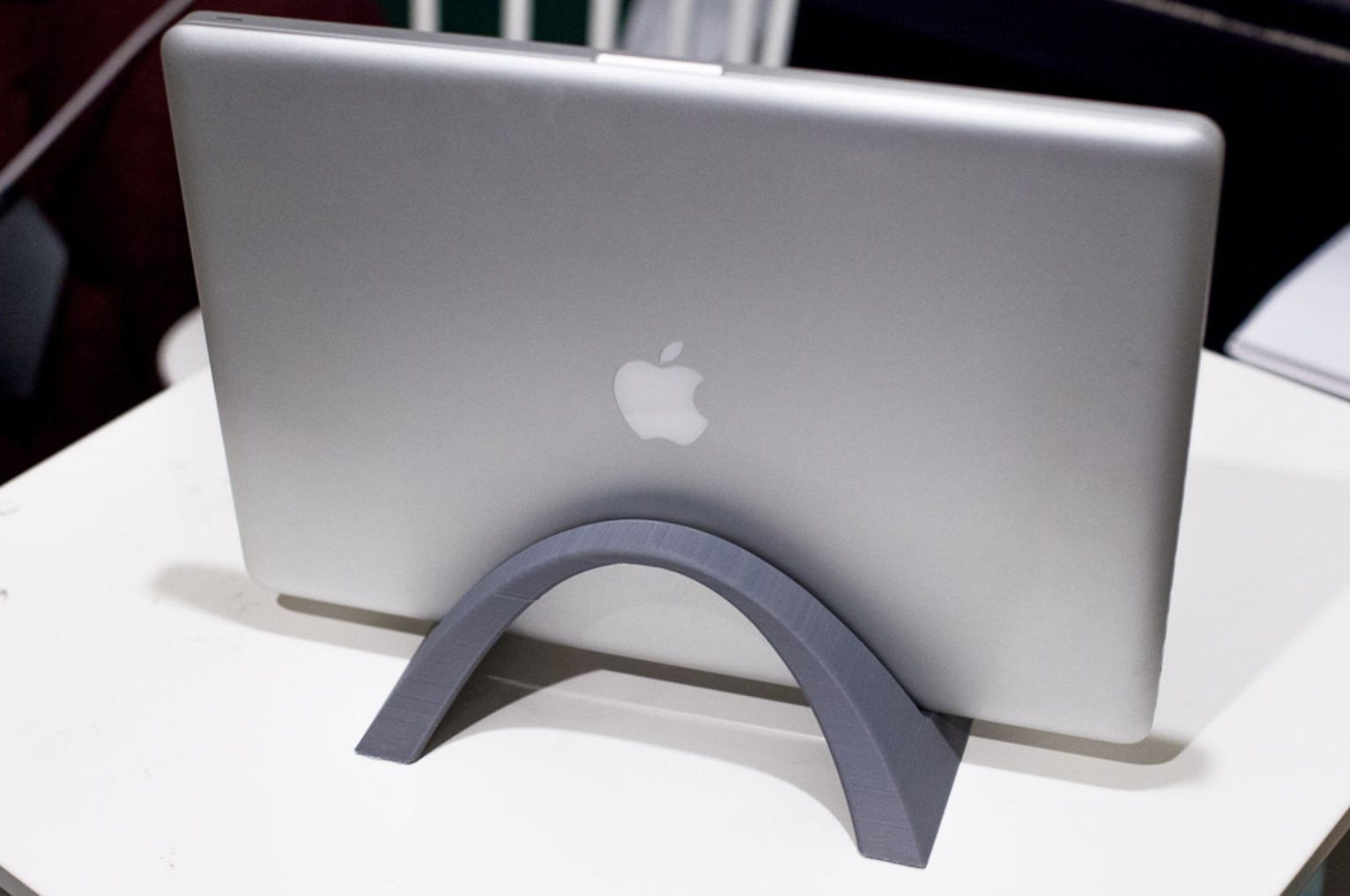 Elegant Arch MacBook Pro Stand