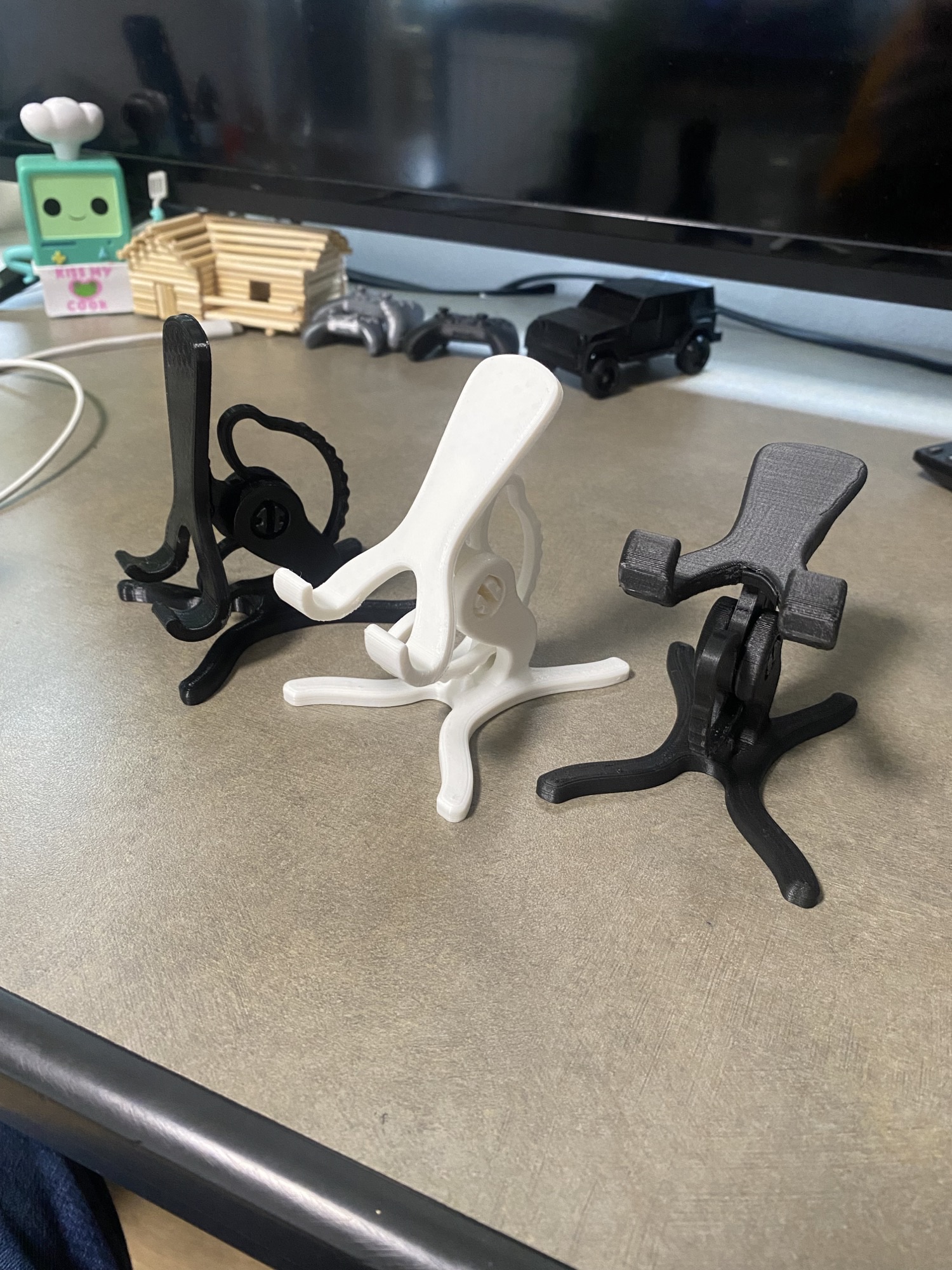 Compliant Phone Stand (Fully 3D Printed)