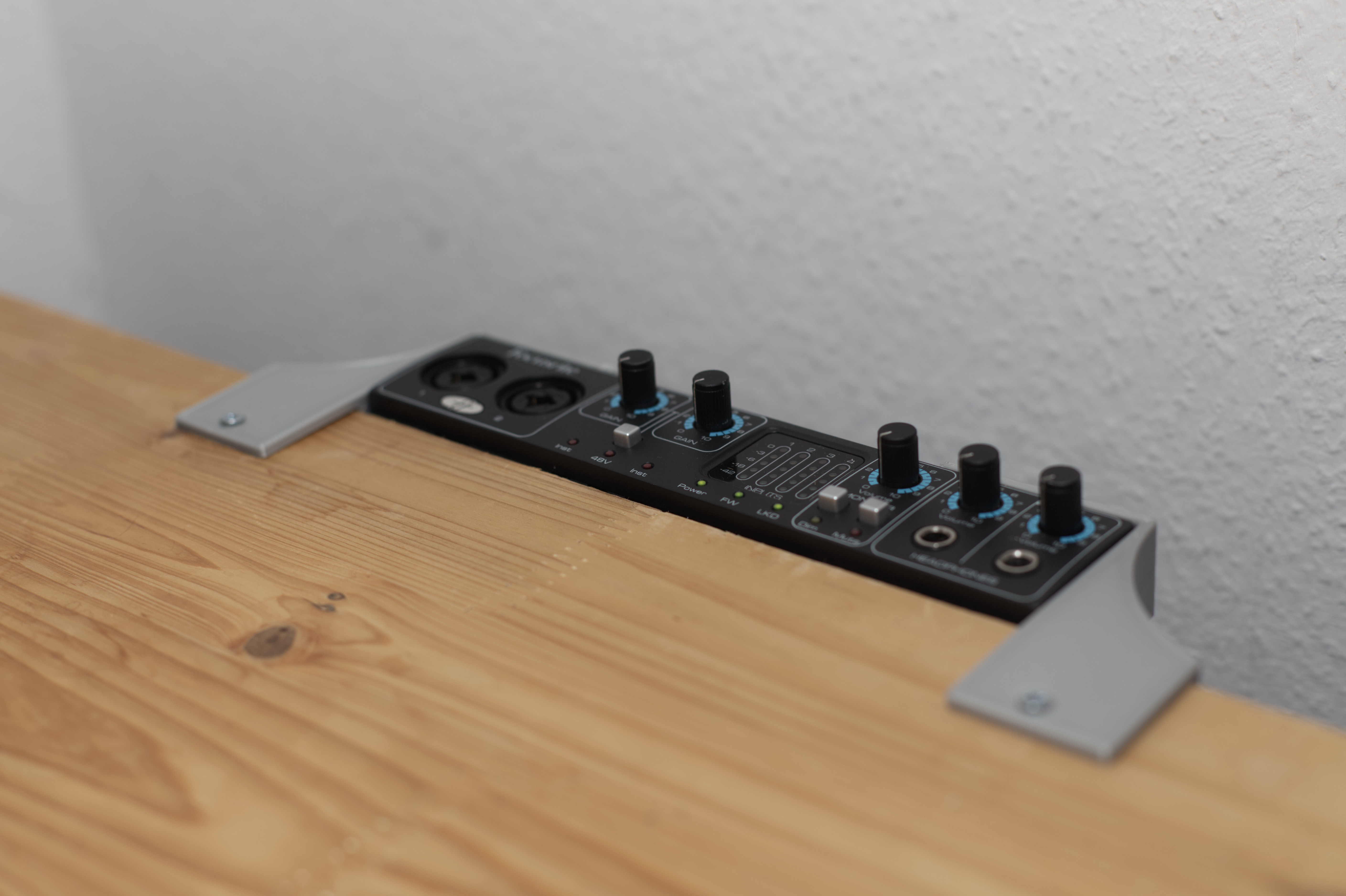 (BETA) Focusrite Saffire Pro 24 DSP vertical desk (d = 30,5mm) mount
