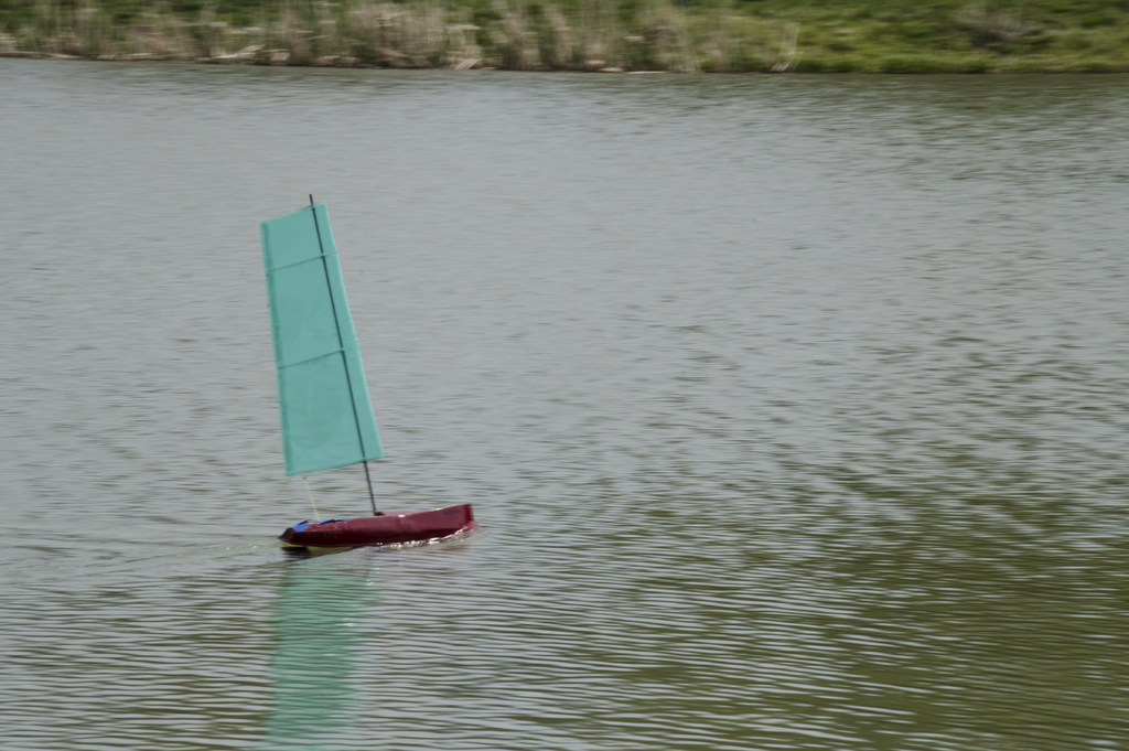 footy model yacht