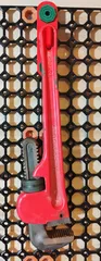 Multiboard small pipe wrench hanger