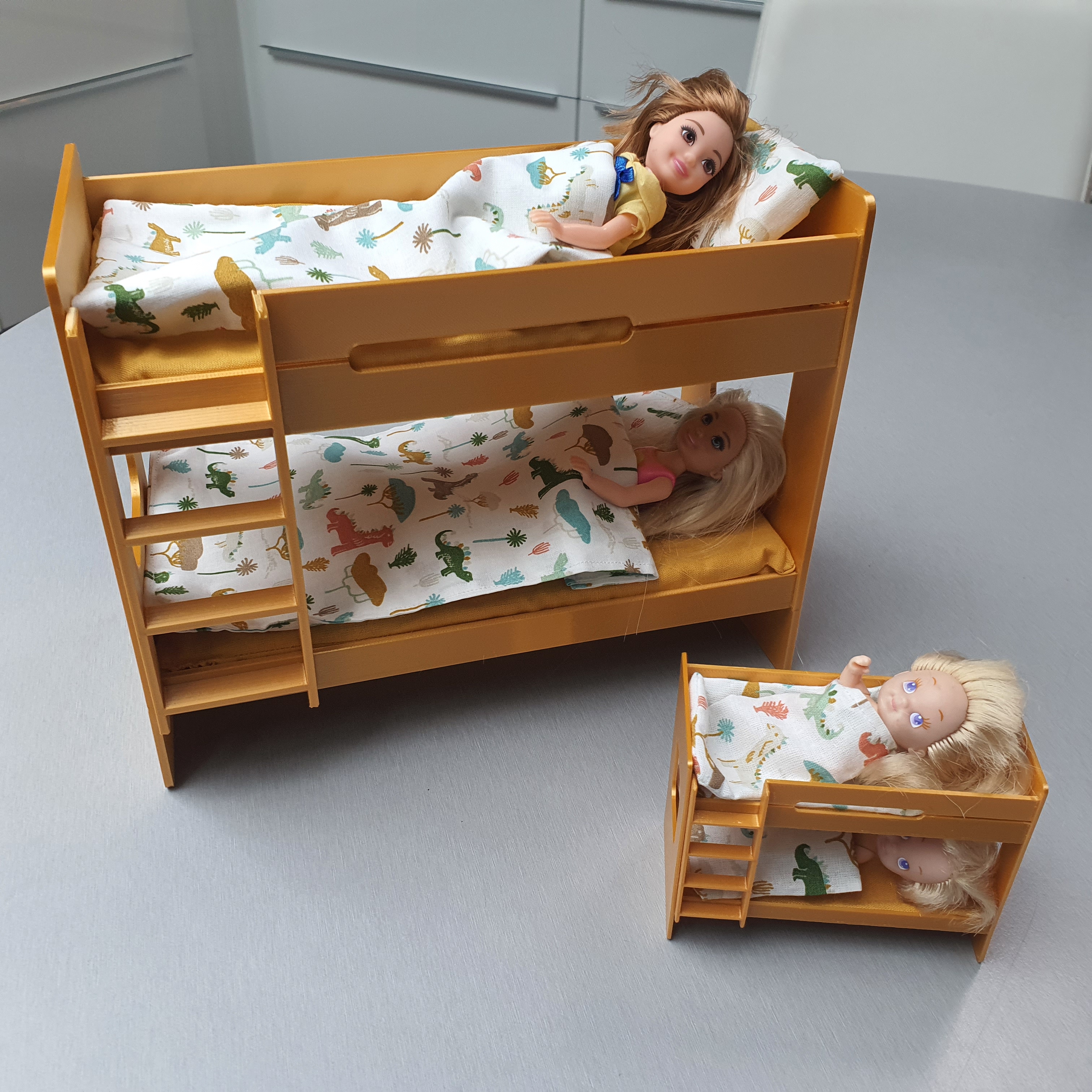 Doll bed
