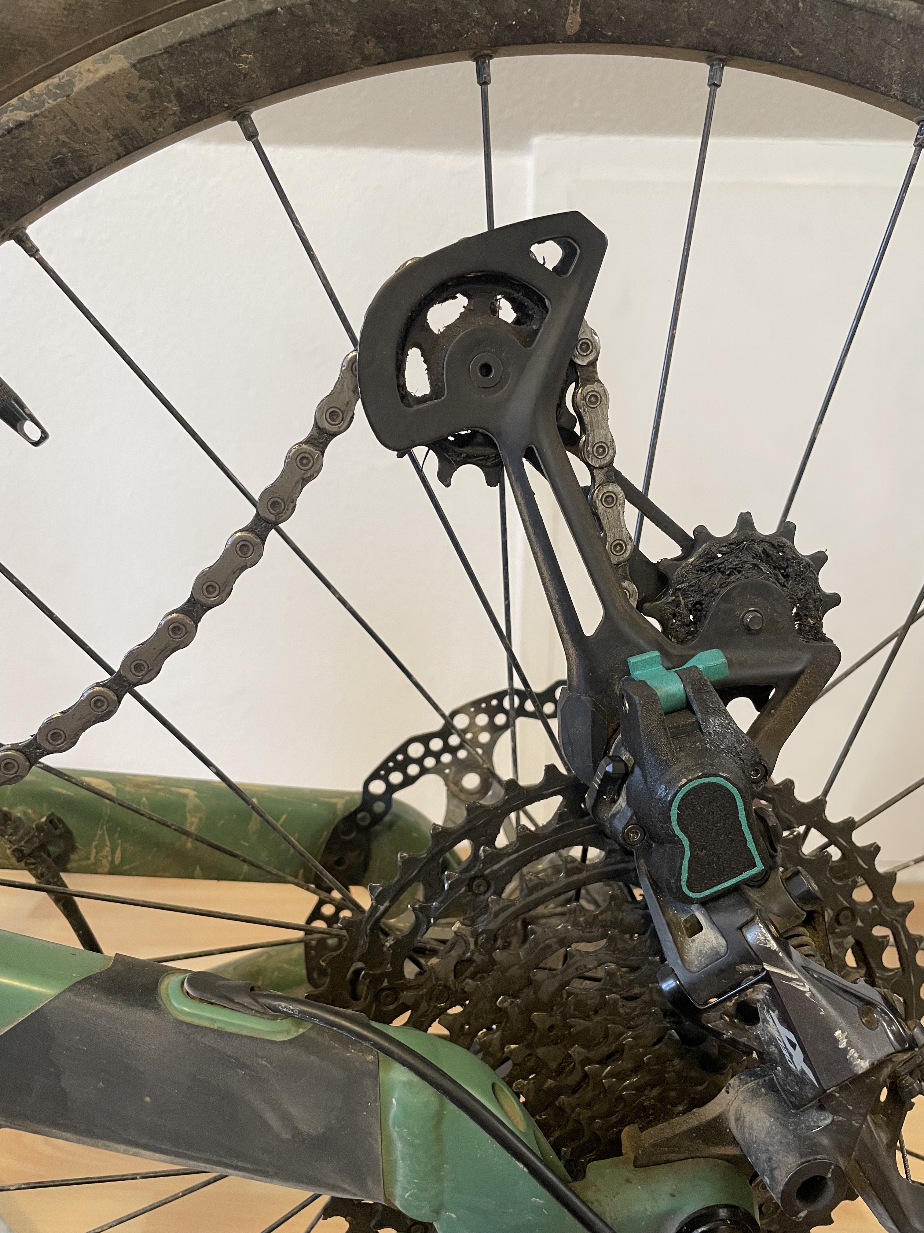 Shimano Derailleur CAGE LOCK
