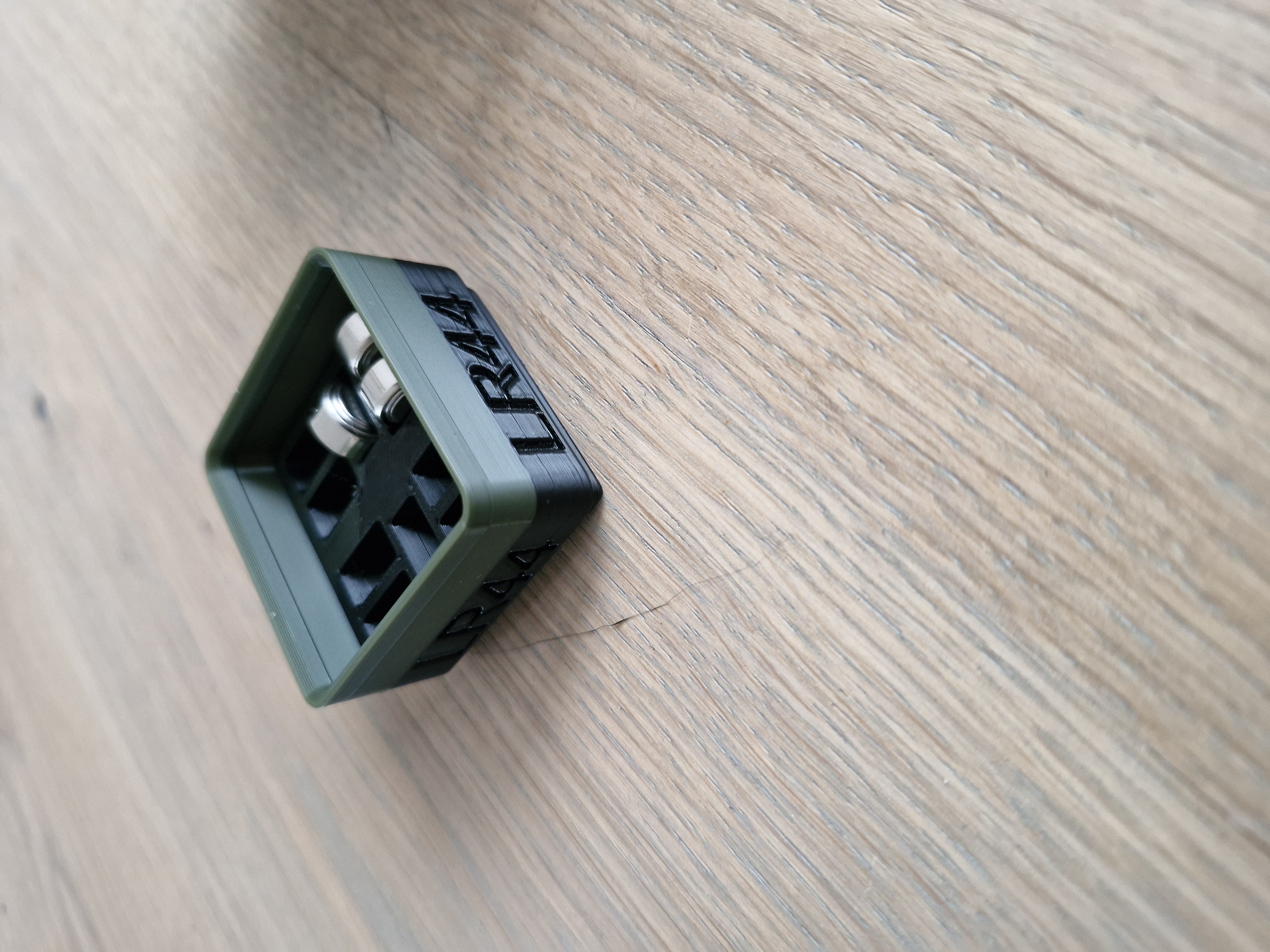 ridfinity stackable batterystorage (LR44)